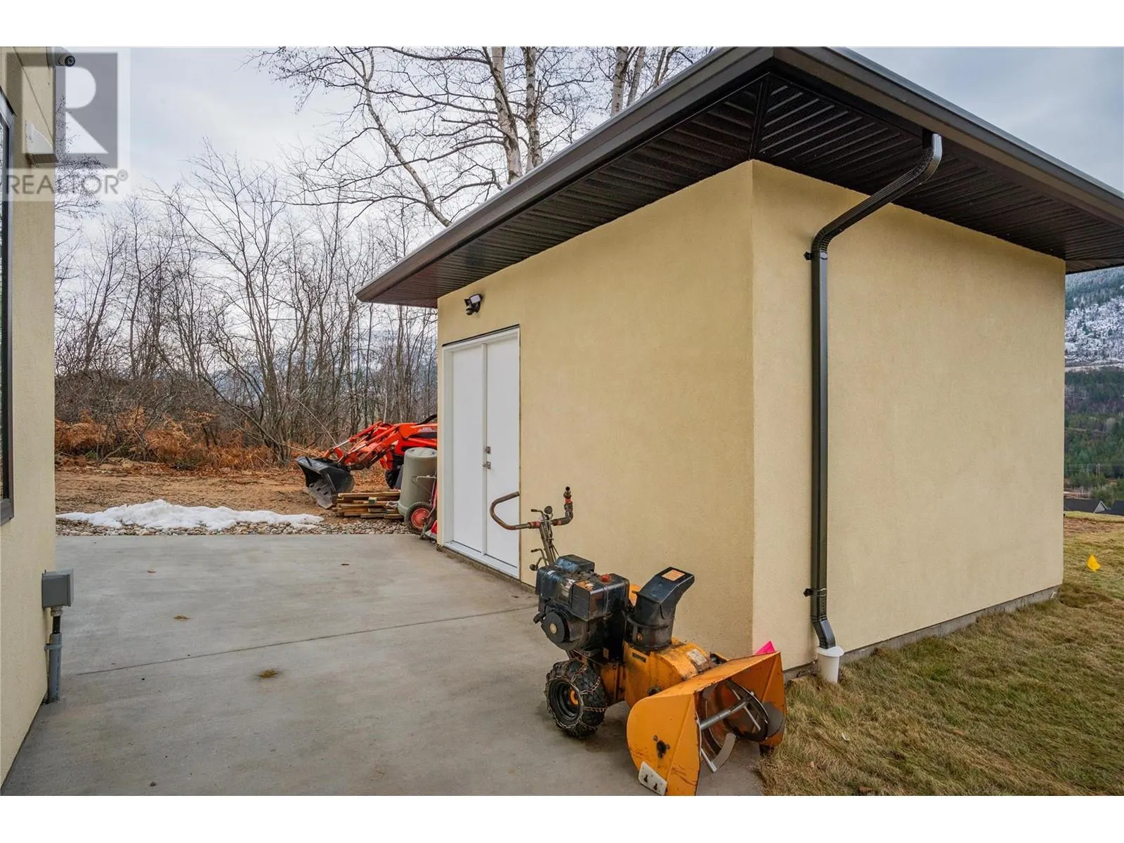 3709 Toba Road