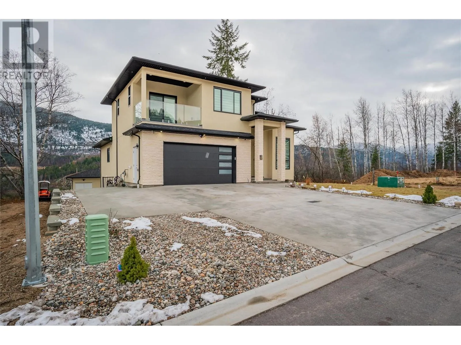3709 Toba Road