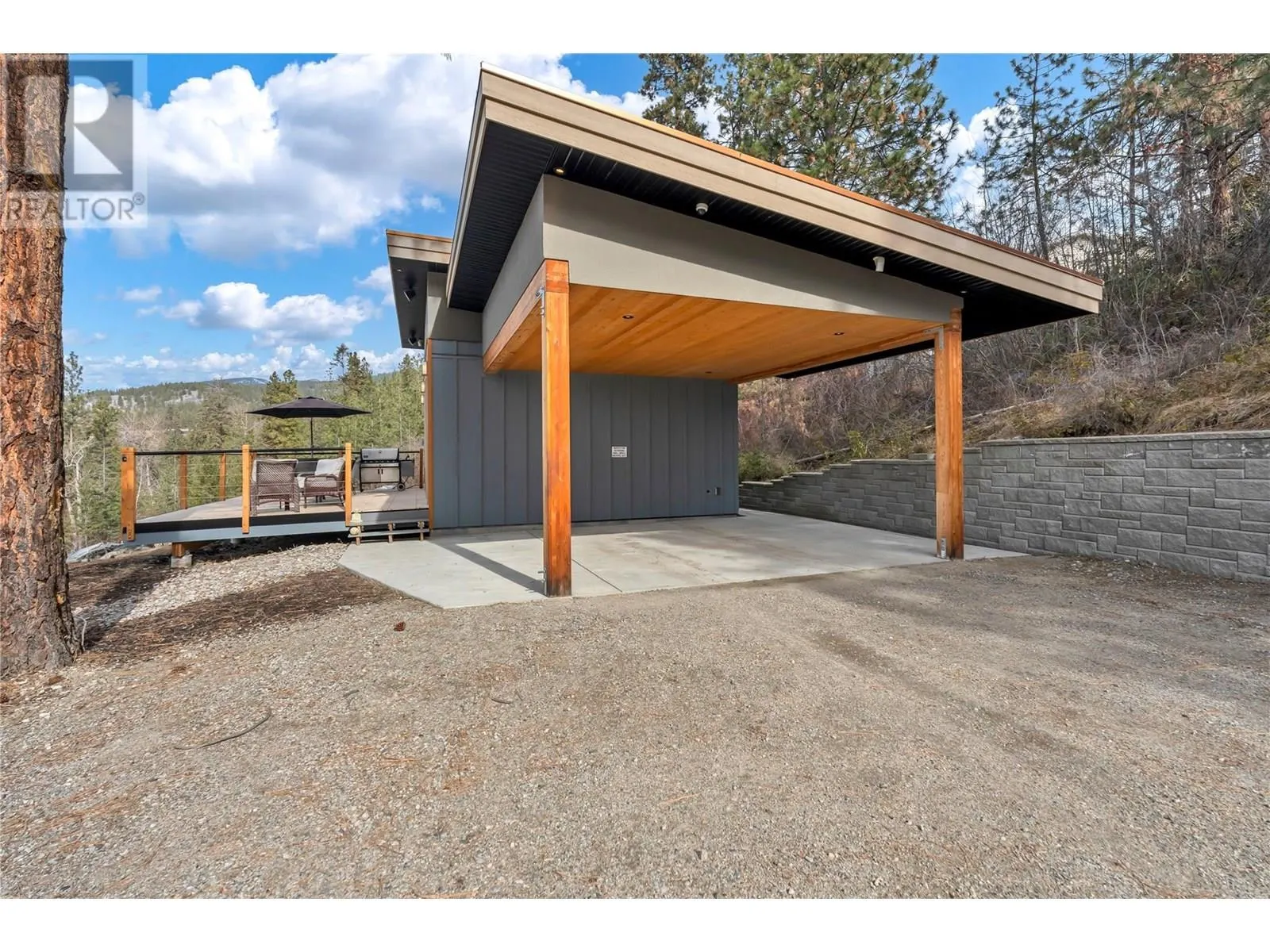 2864 ARAWANA Road