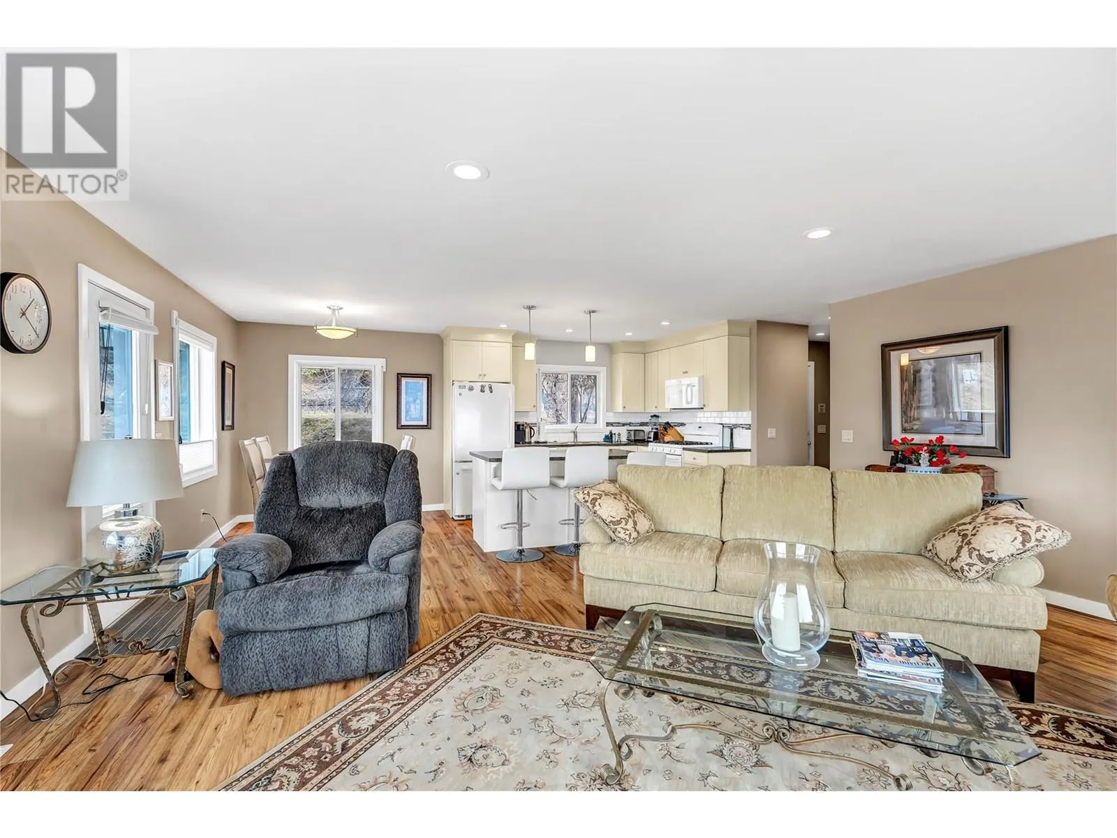 2864 ARAWANA Road