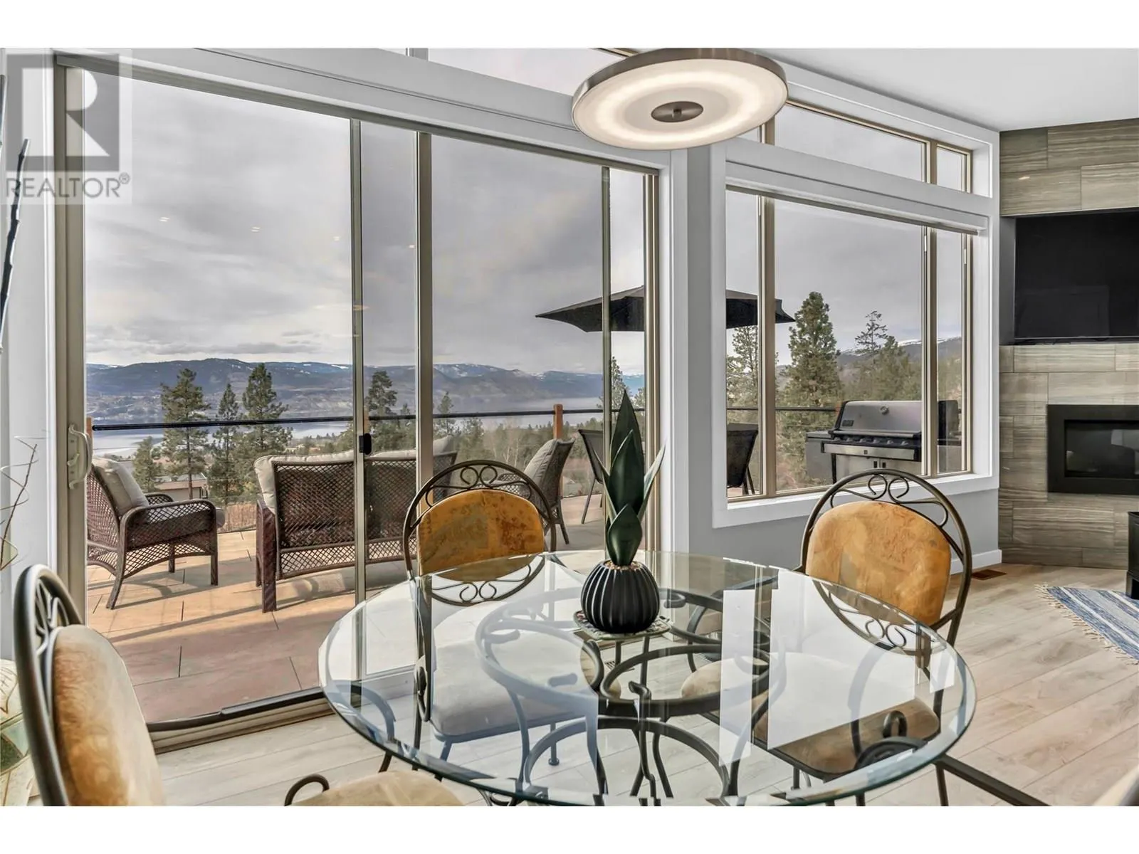 2864 ARAWANA Road