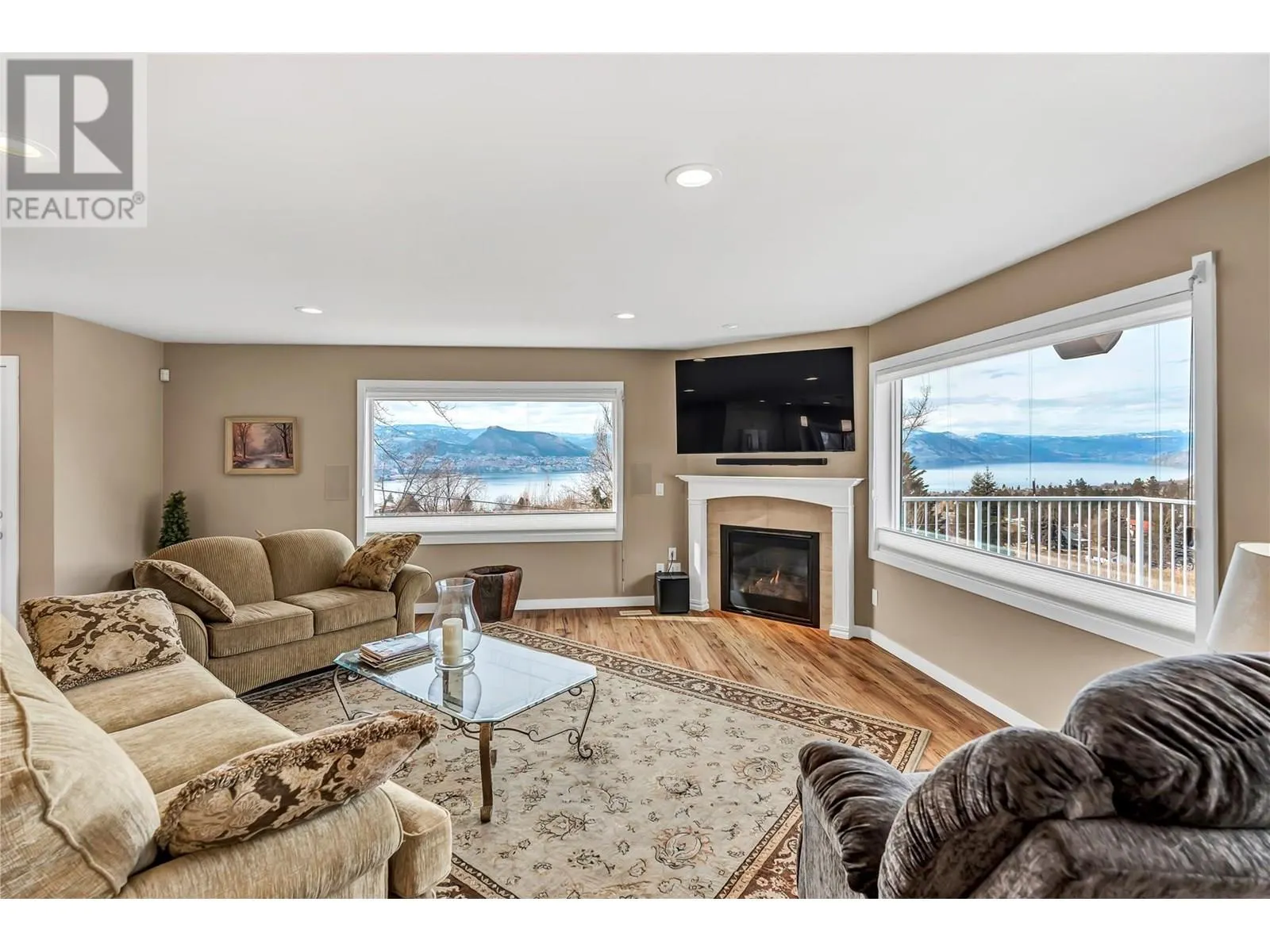 2864 ARAWANA Road