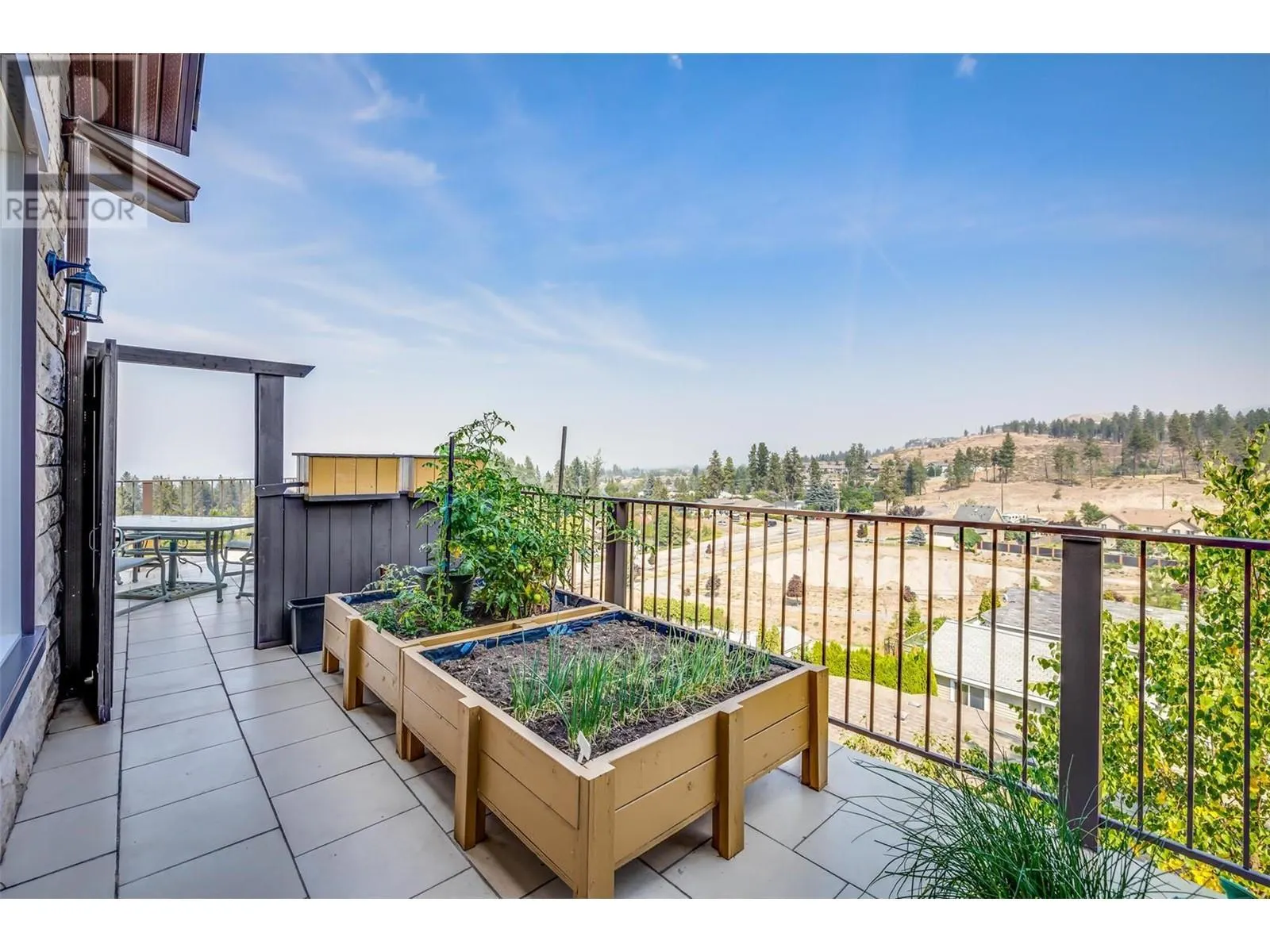 375 Trumpeter Court