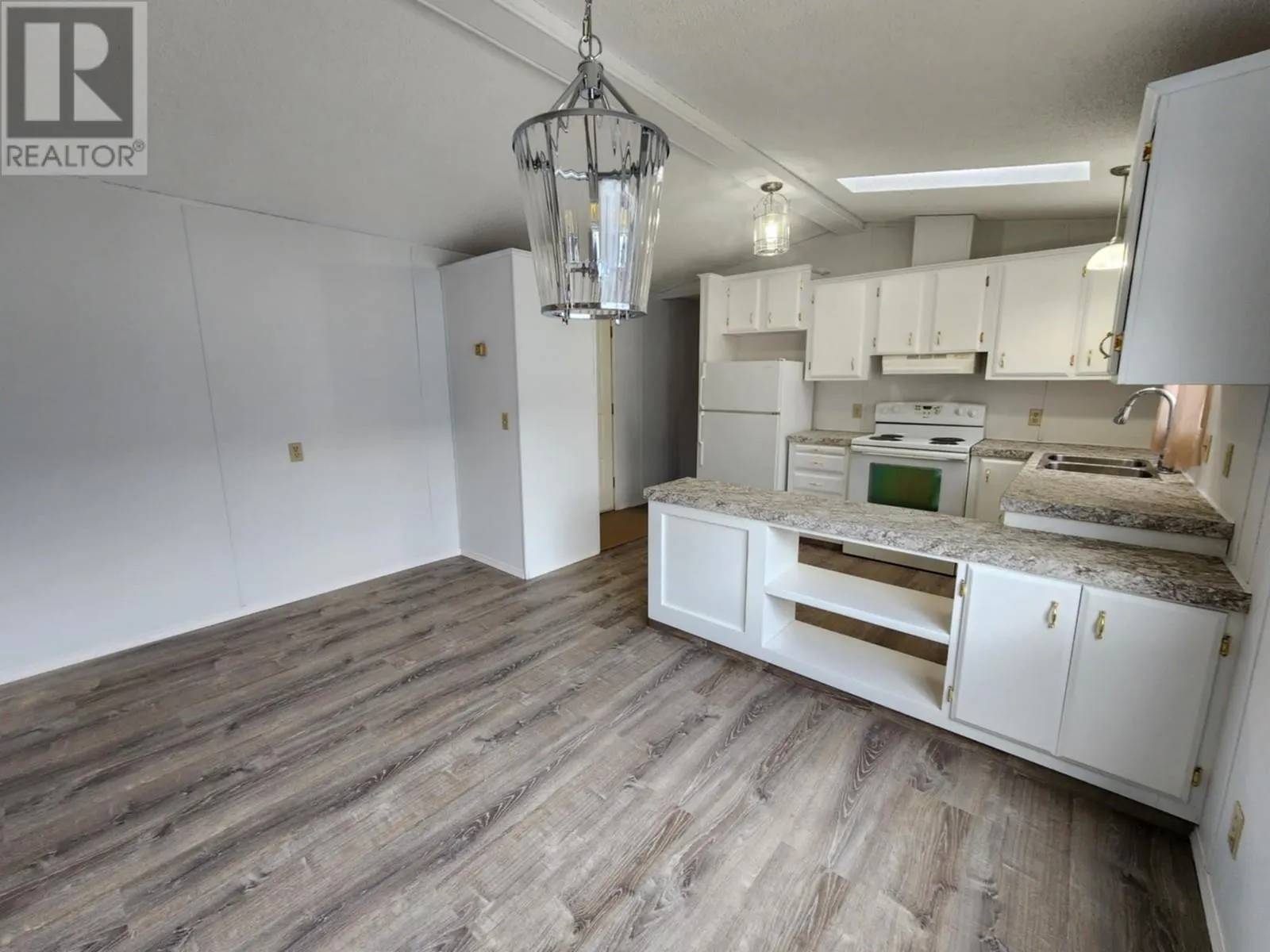 2313 Shuswap Avenue Unit# 32