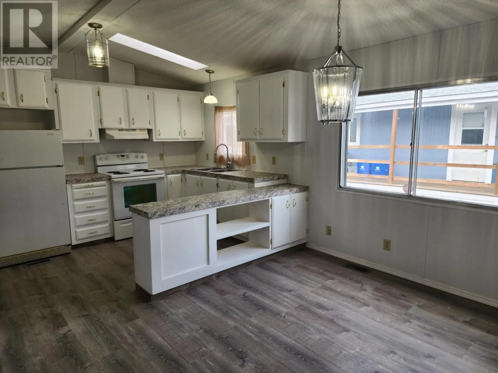 2313 Shuswap Avenue Unit# 32