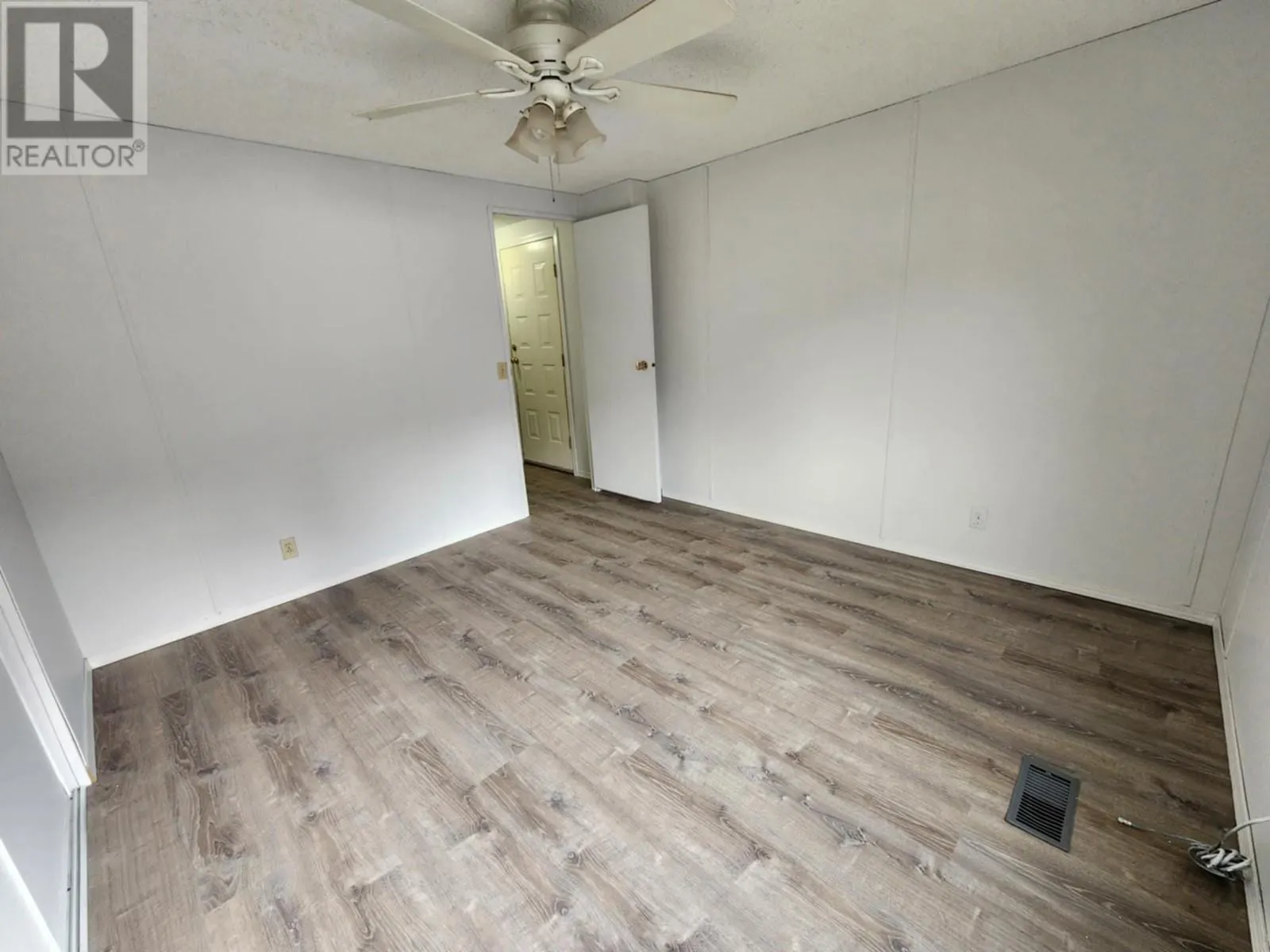 2313 Shuswap Avenue Unit# 32