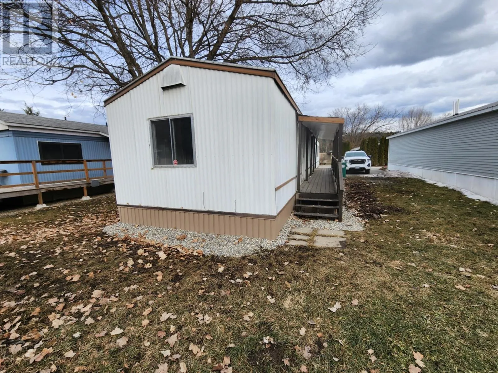 2313 Shuswap Avenue Unit# 32