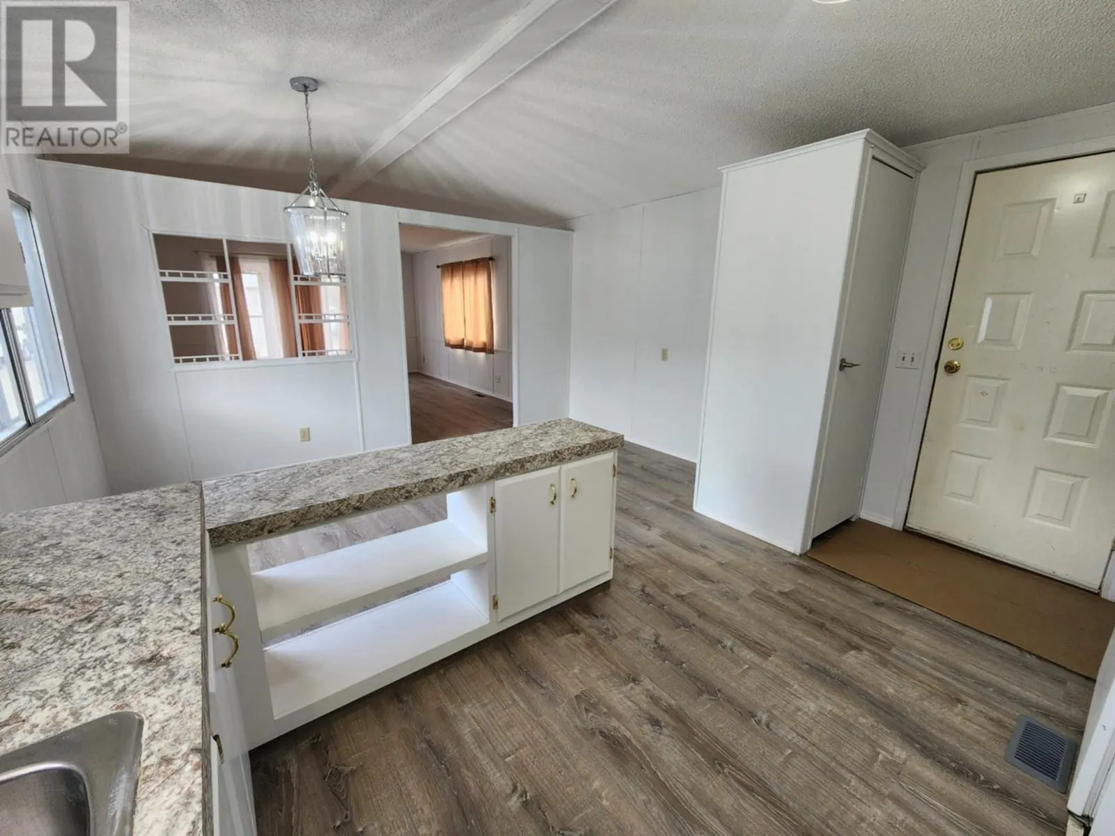 2313 Shuswap Avenue Unit# 32