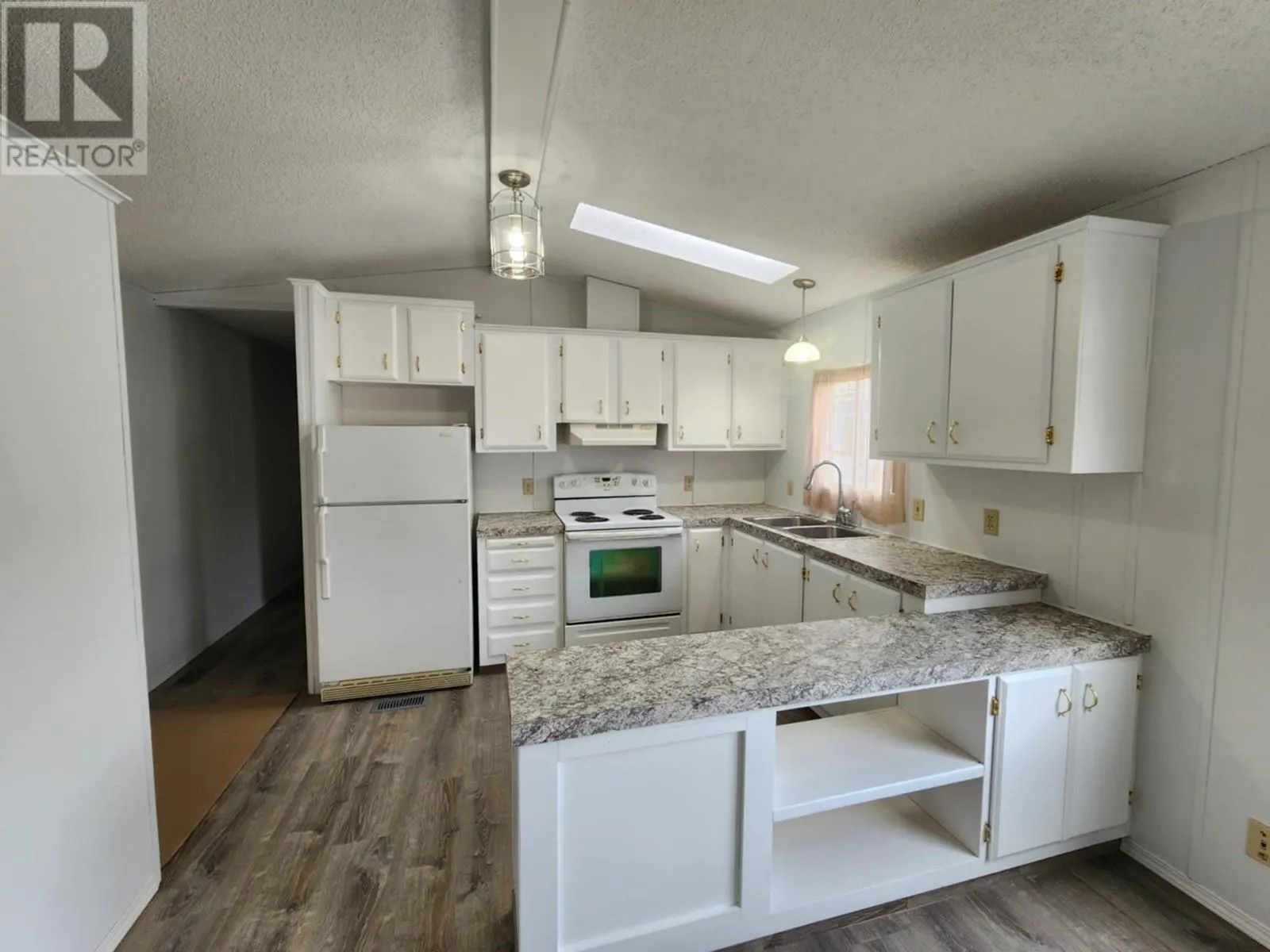 2313 Shuswap Avenue Unit# 32