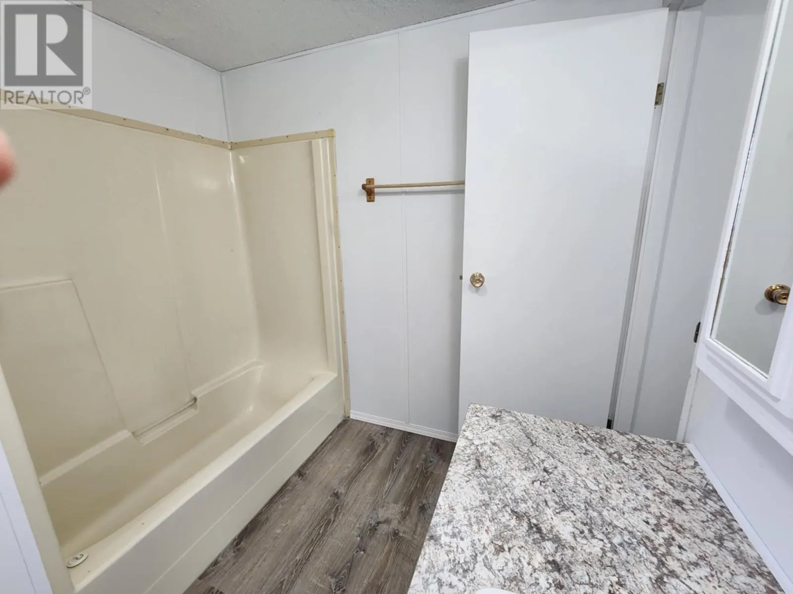 2313 Shuswap Avenue Unit# 32