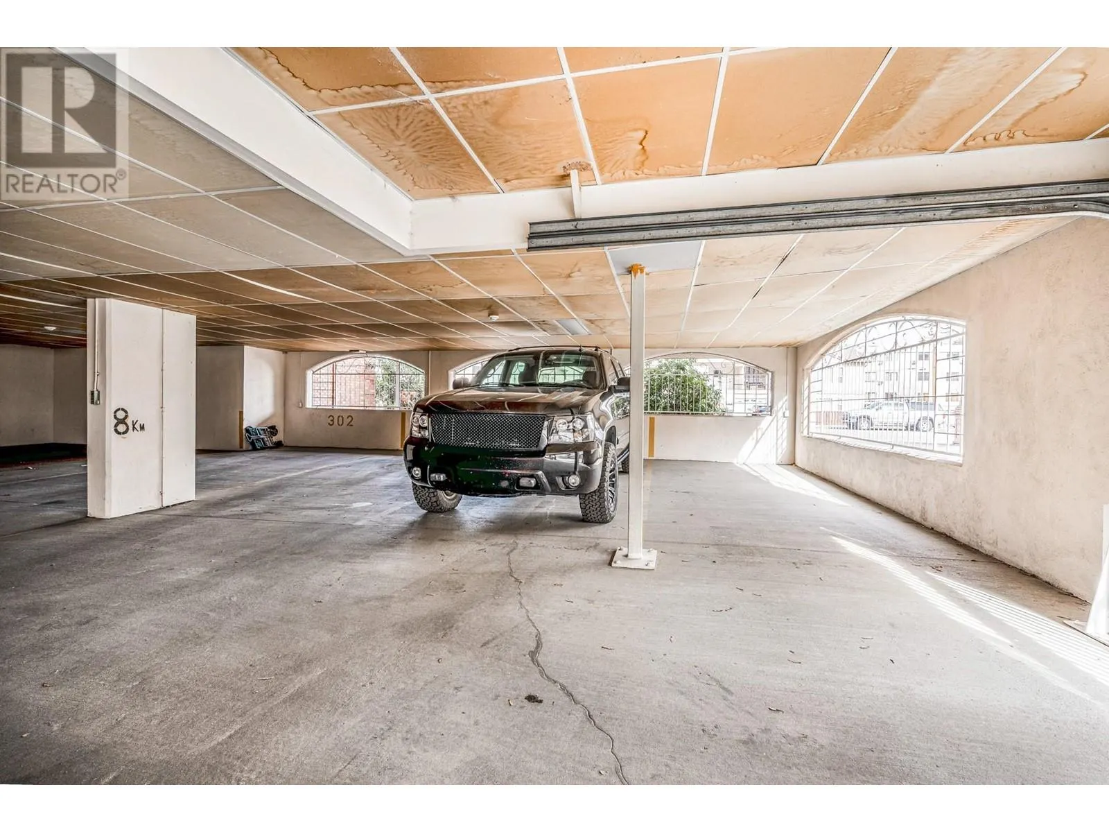 1055 Lawrence Avenue Unit# 102