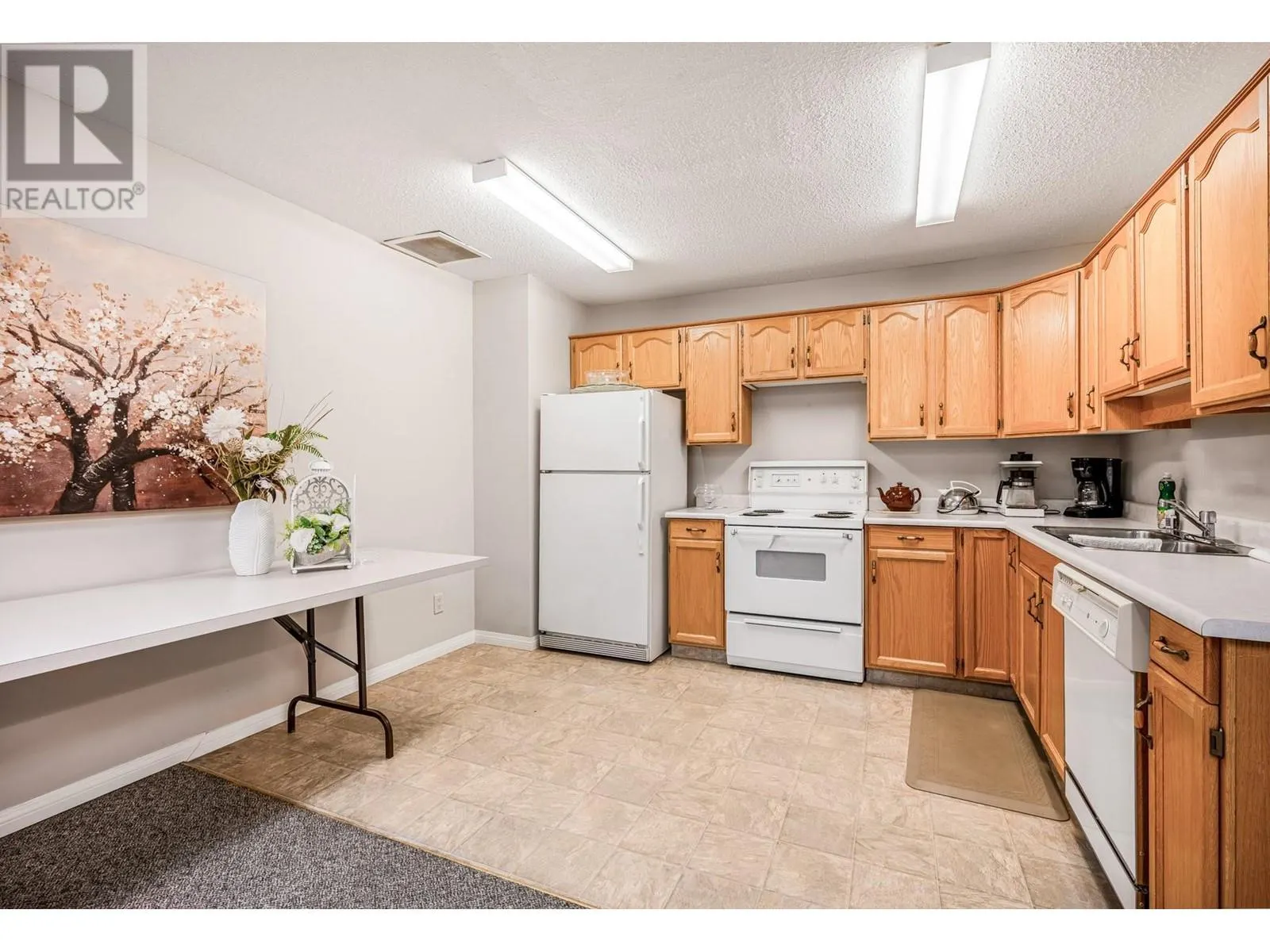 1055 Lawrence Avenue Unit# 102