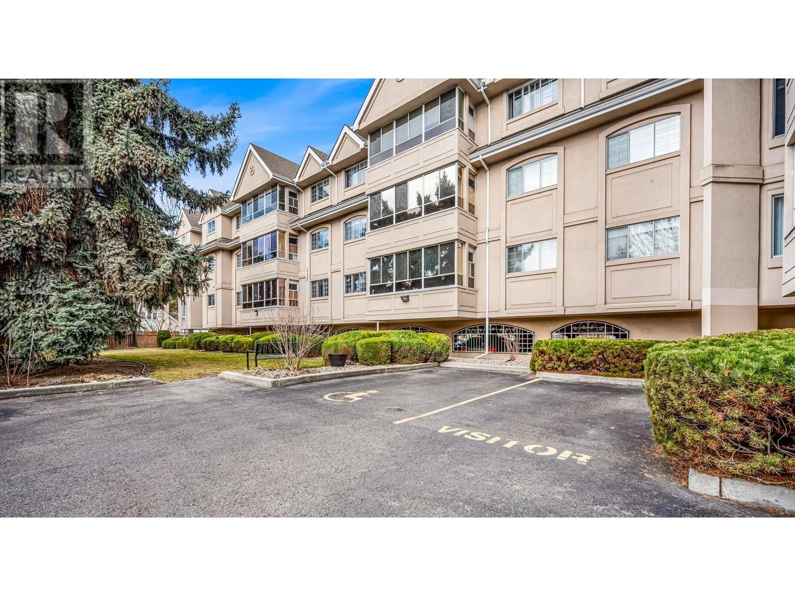 1055 Lawrence Avenue Unit# 102
