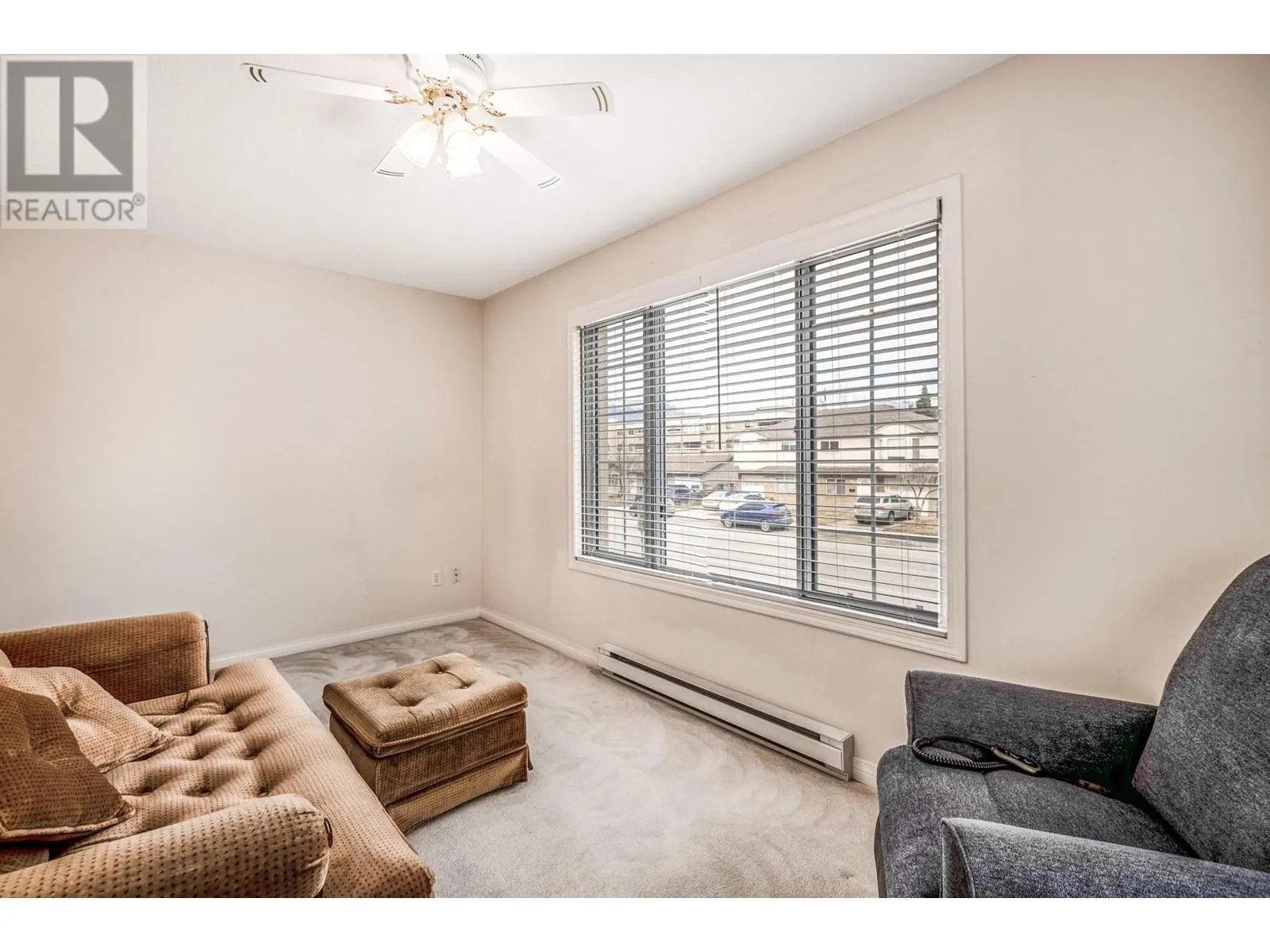 1055 Lawrence Avenue Unit# 102