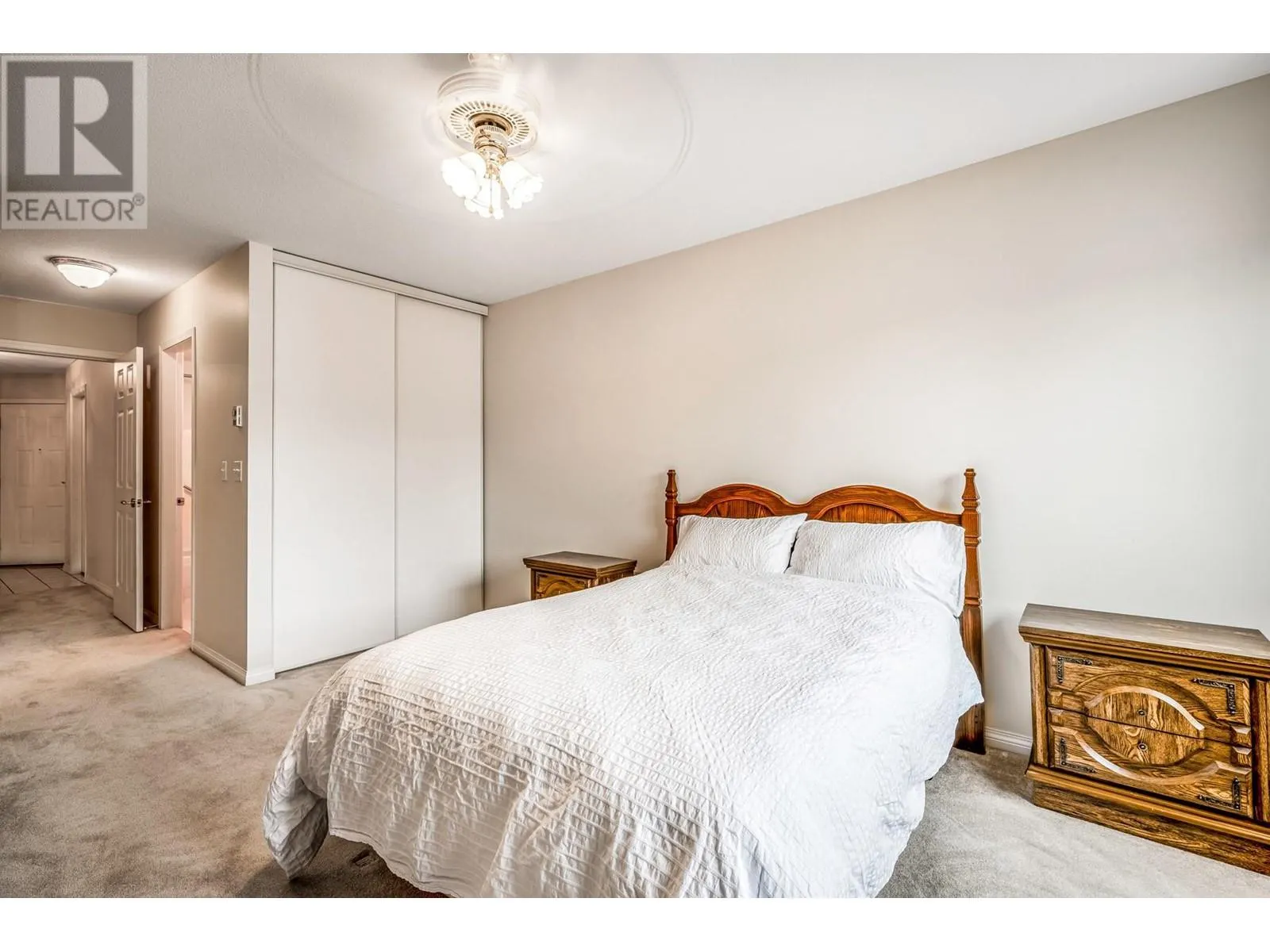 1055 Lawrence Avenue Unit# 102
