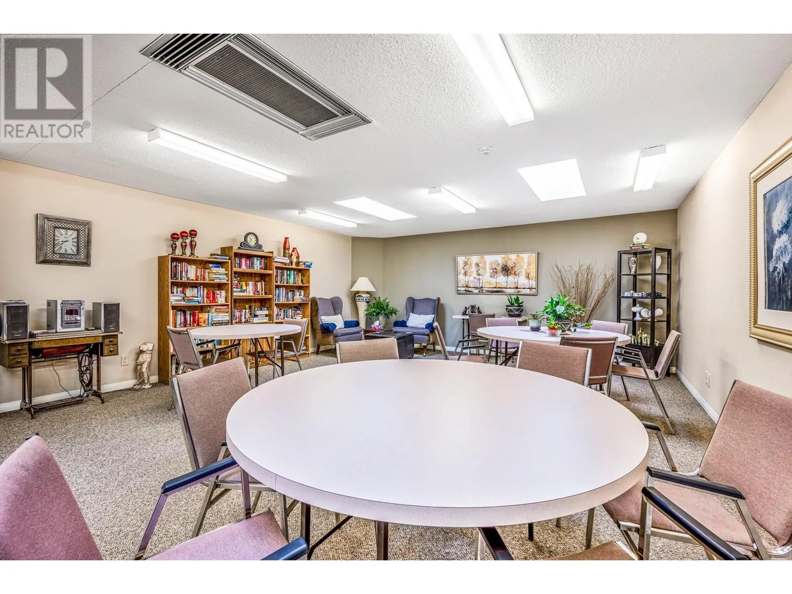 1055 Lawrence Avenue Unit# 102