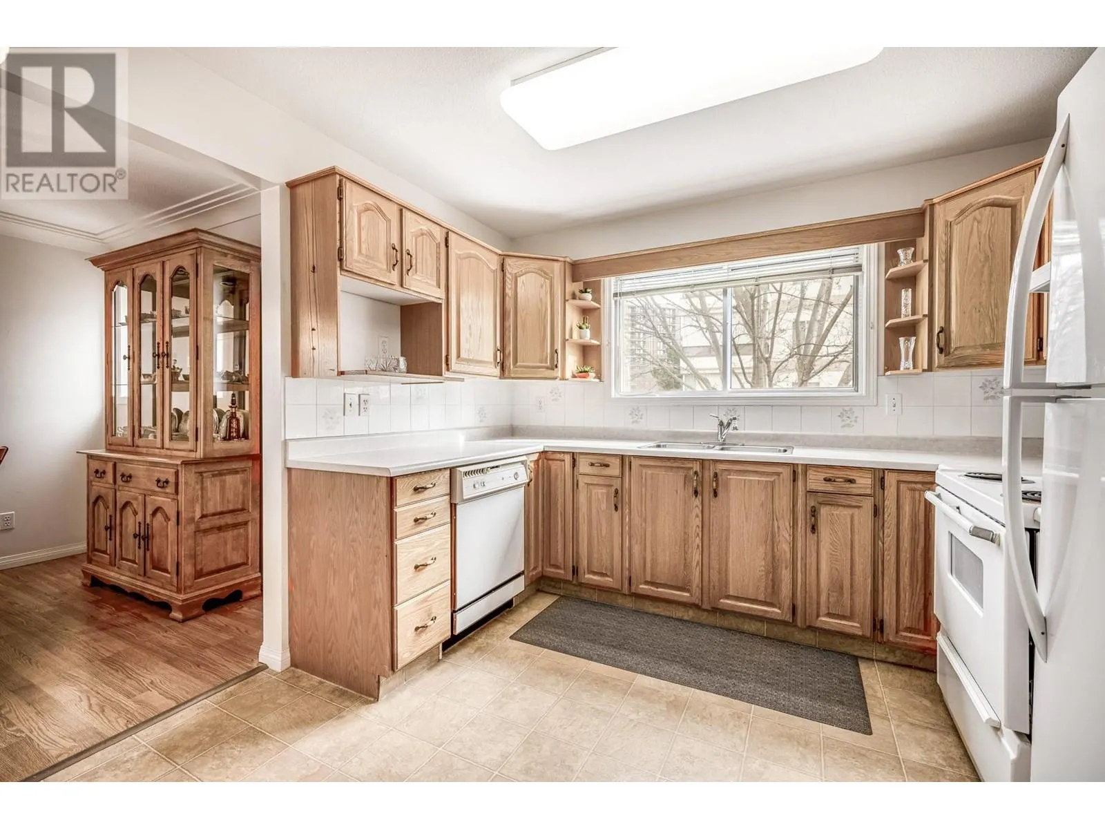 1055 Lawrence Avenue Unit# 102
