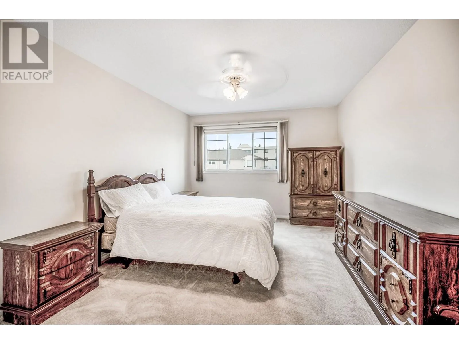 1055 Lawrence Avenue Unit# 102