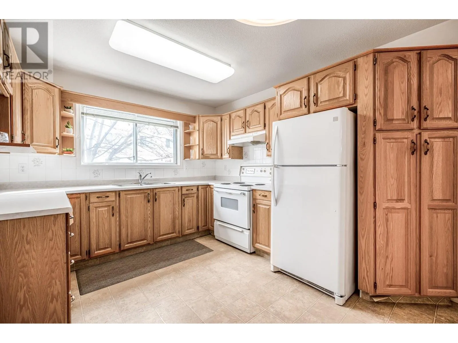 1055 Lawrence Avenue Unit# 102