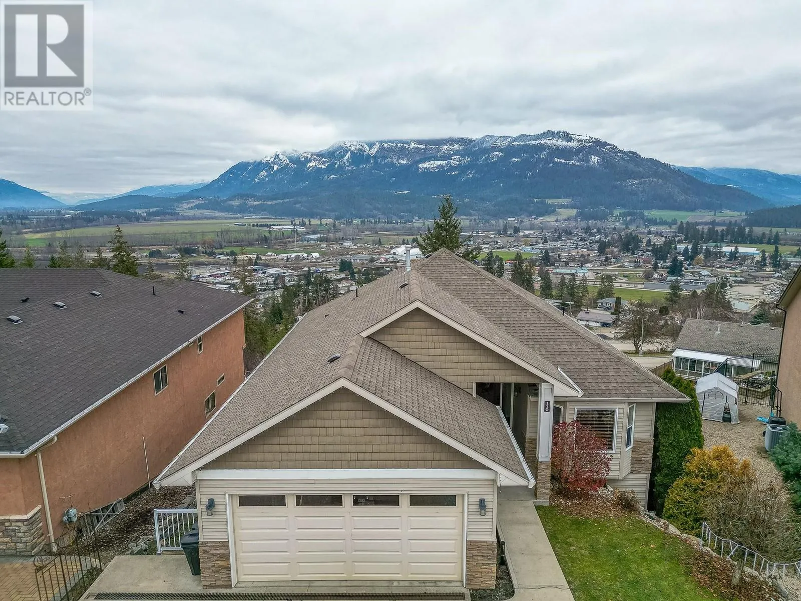 110 Red Rock Crescent