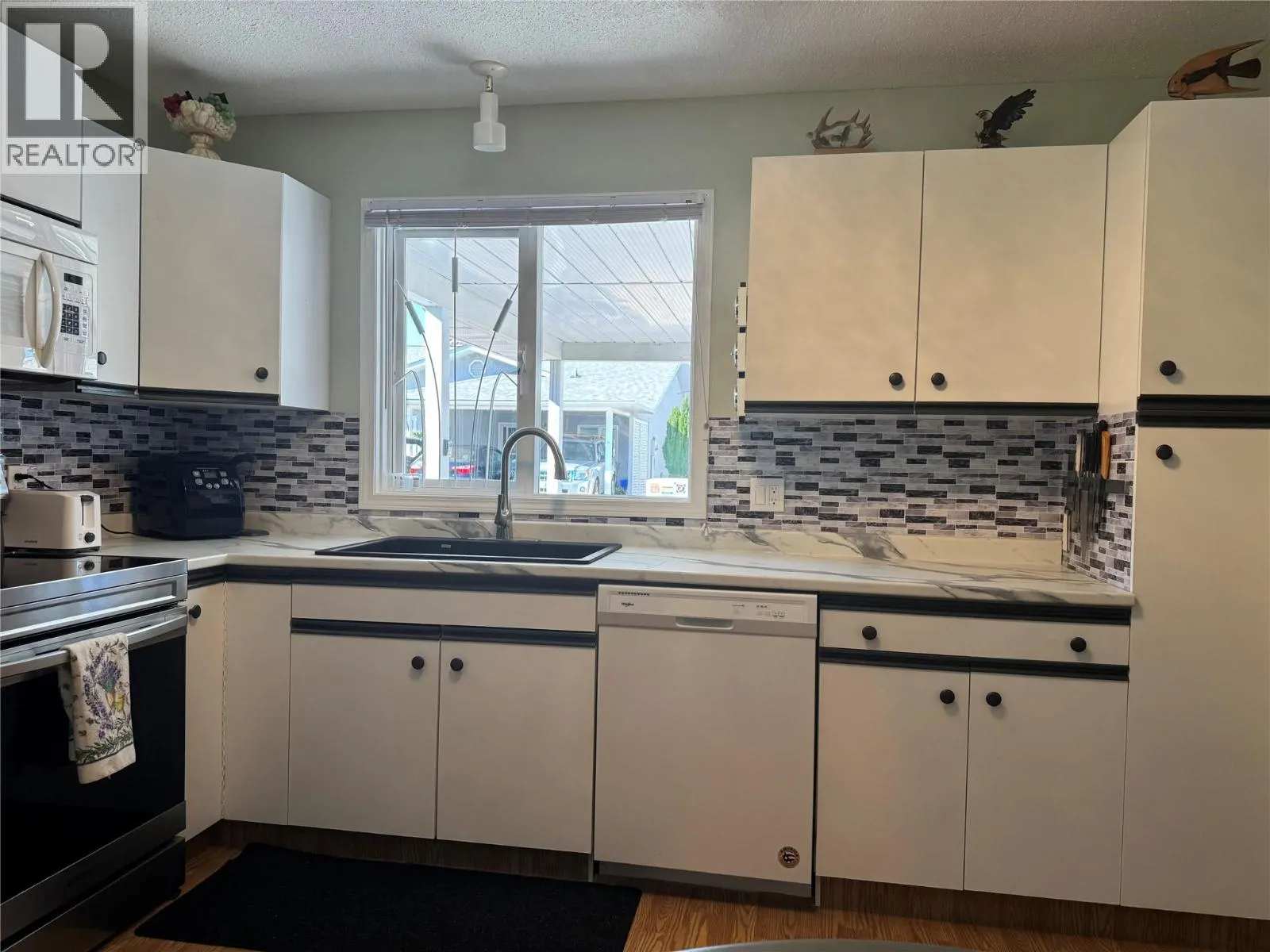 3900 27 Avenue Unit# 16