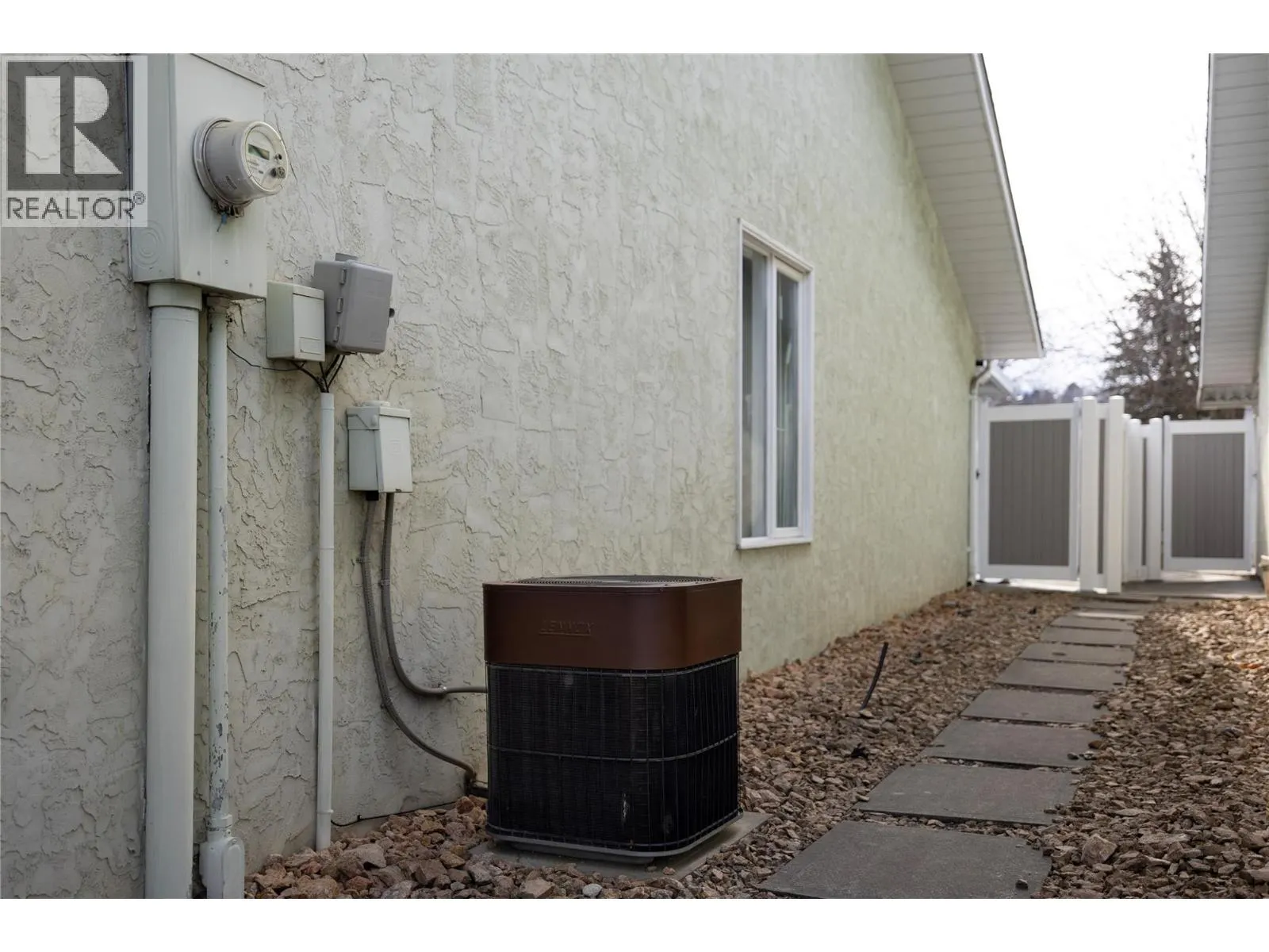 3900 27 Avenue Unit# 16
