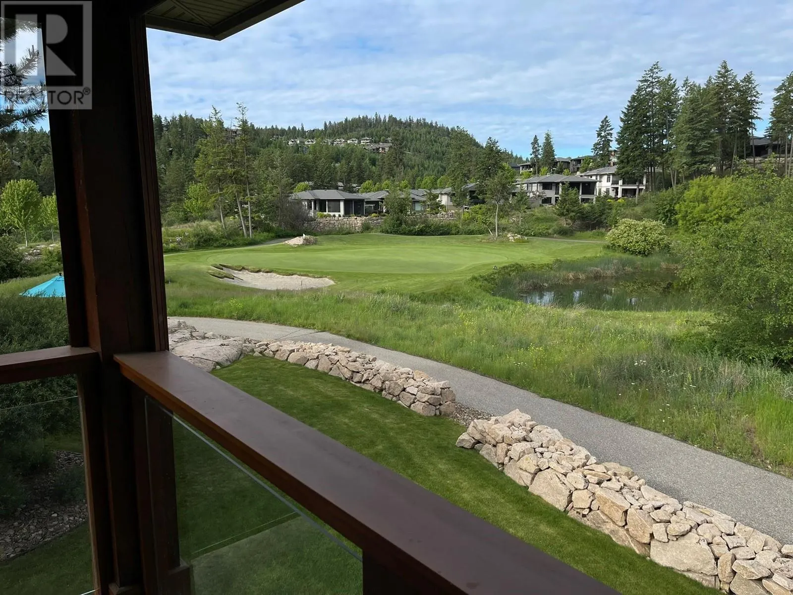 27 Birdie Lake Drive Unit# 4