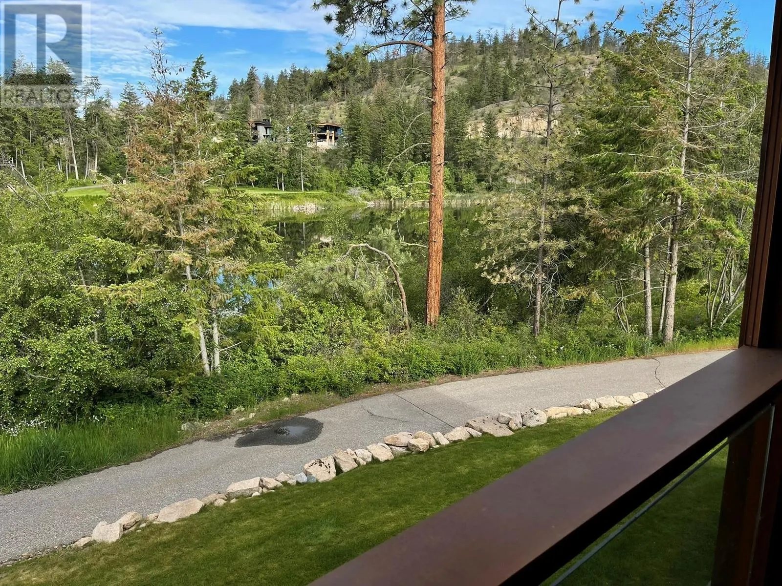 27 Birdie Lake Drive Unit# 4