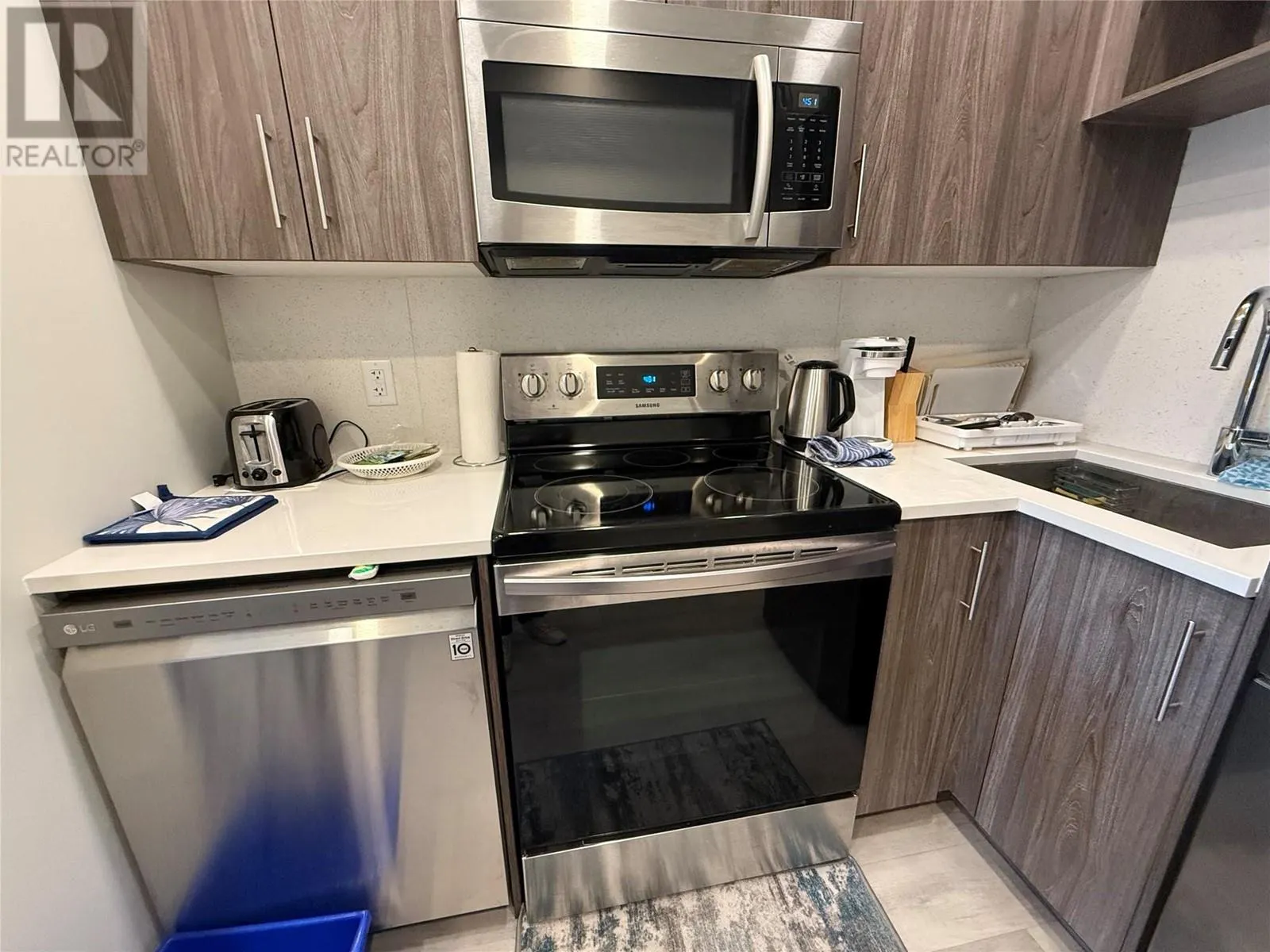 345 Dougall Road N Unit# 225
