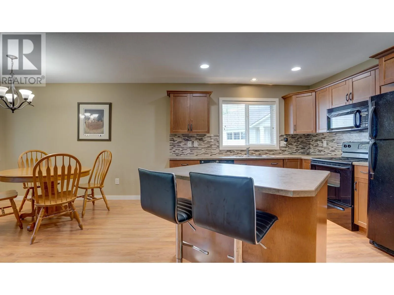 222 Martin Street Unit# 116