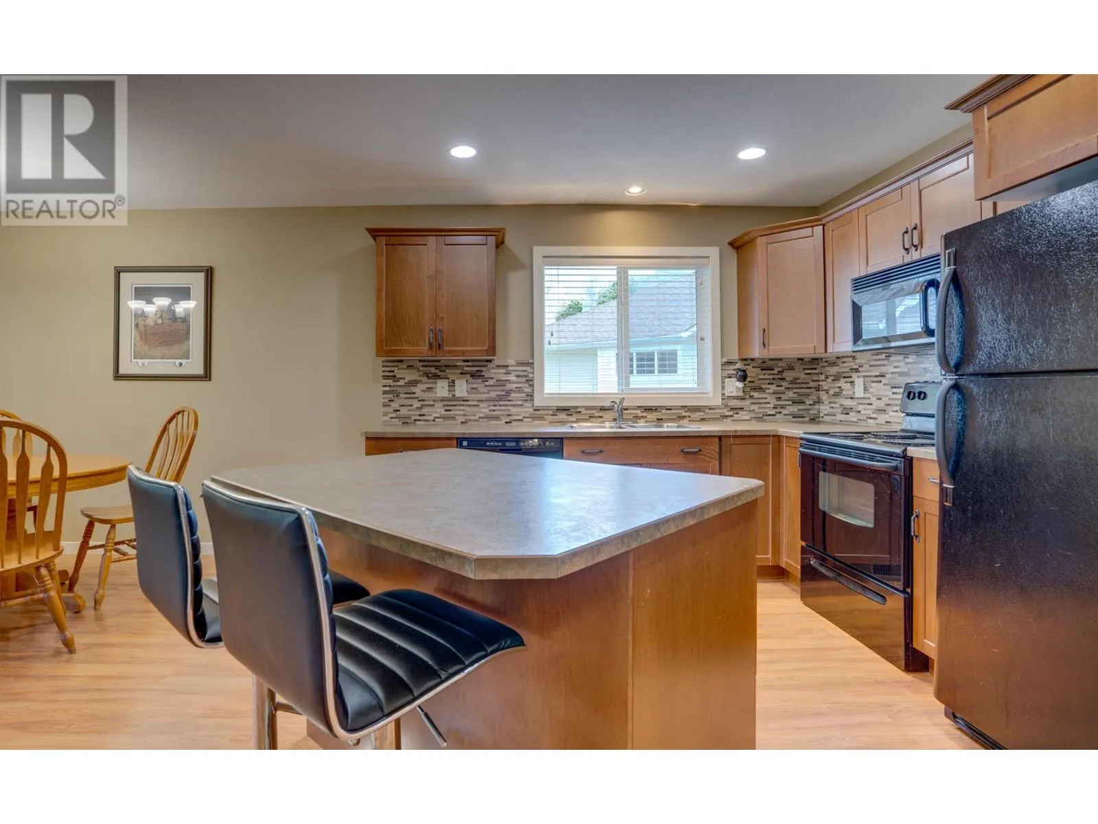 222 Martin Street Unit# 116