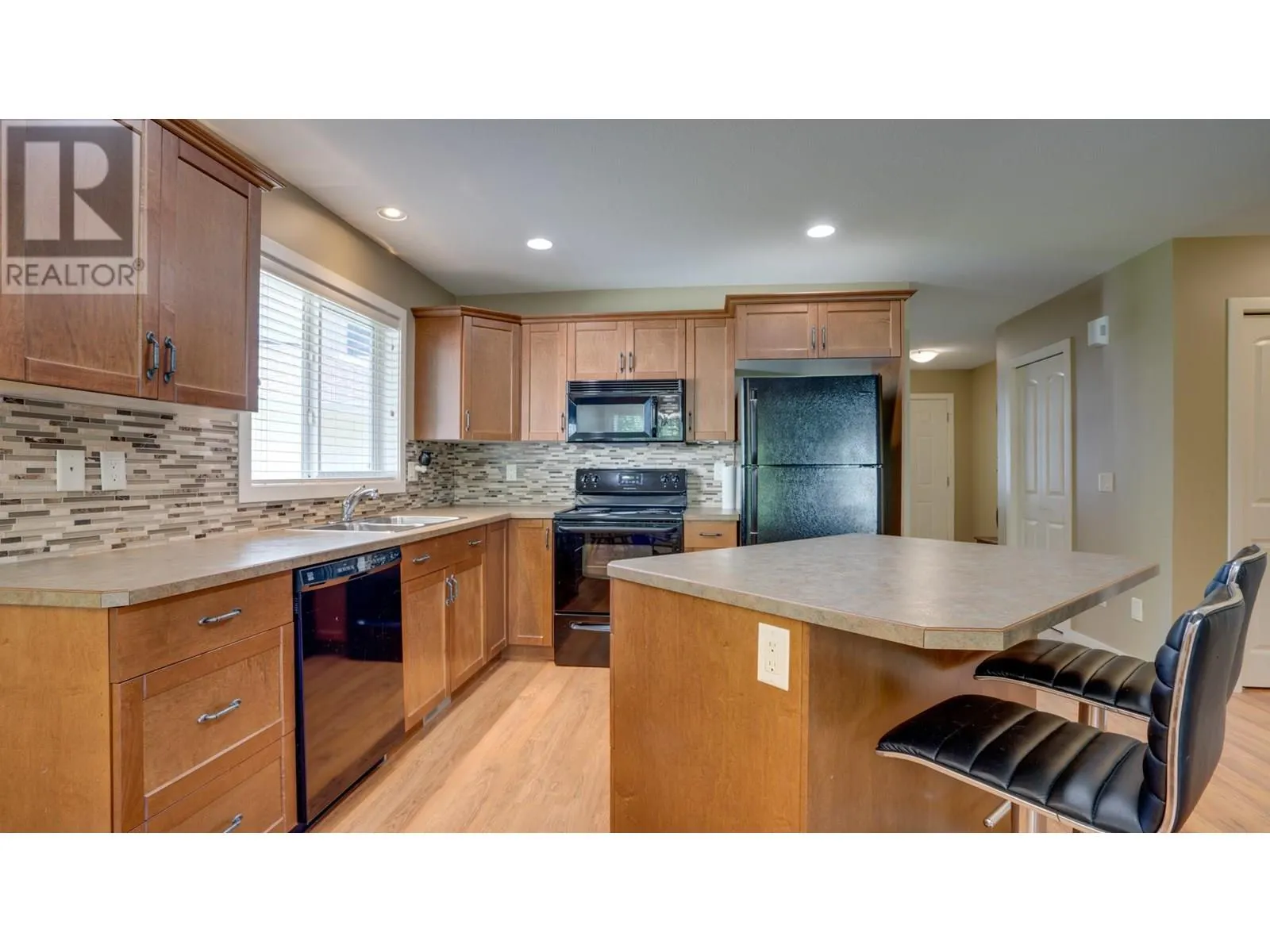222 Martin Street Unit# 116
