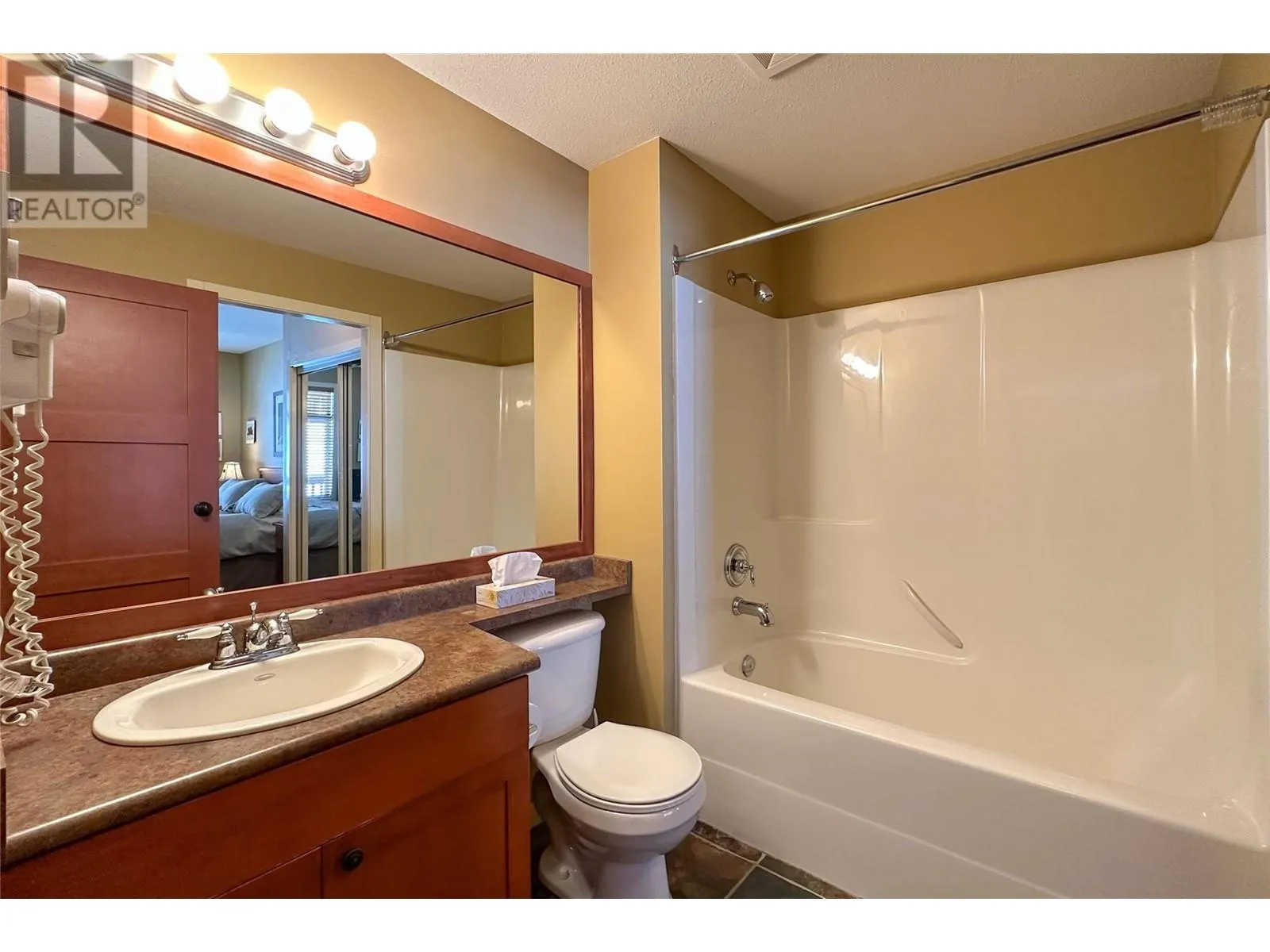255 Feathertop Way Unit# 320