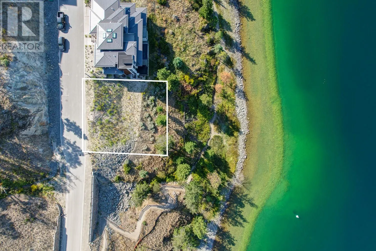 3504 Arrowroot Drive