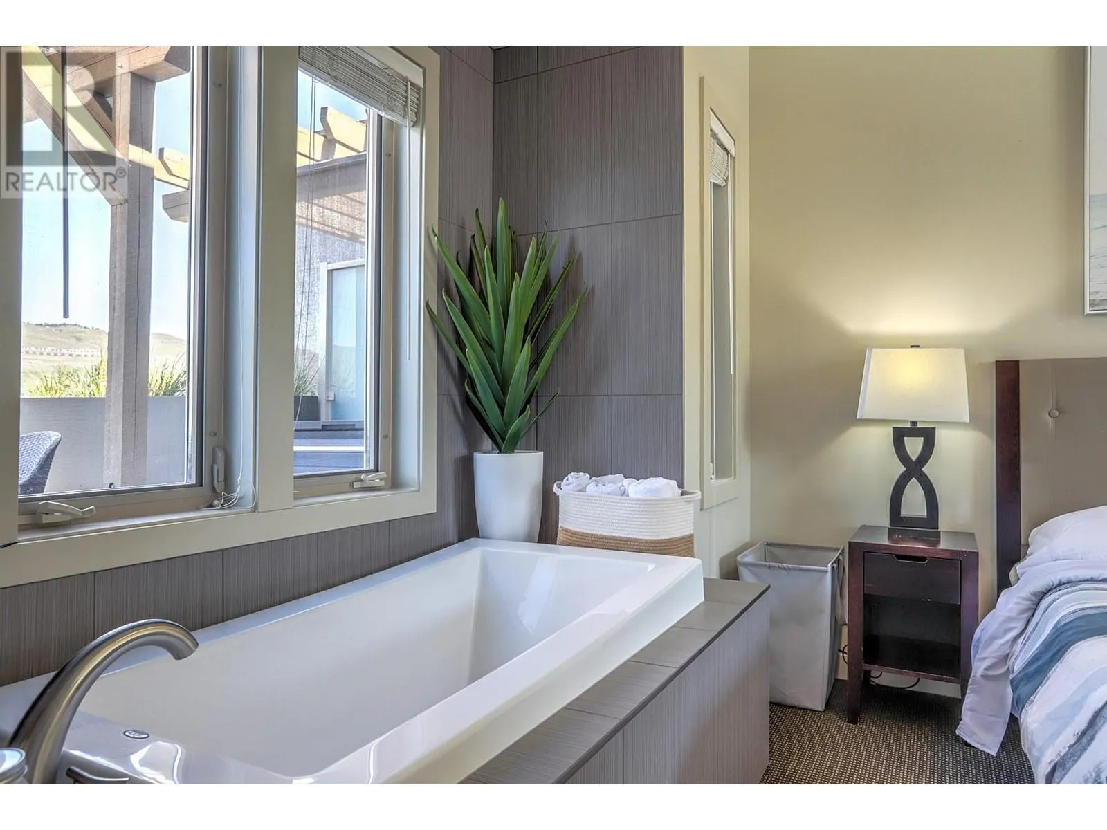 7343 Okanagan Landing Road Unit# 1324