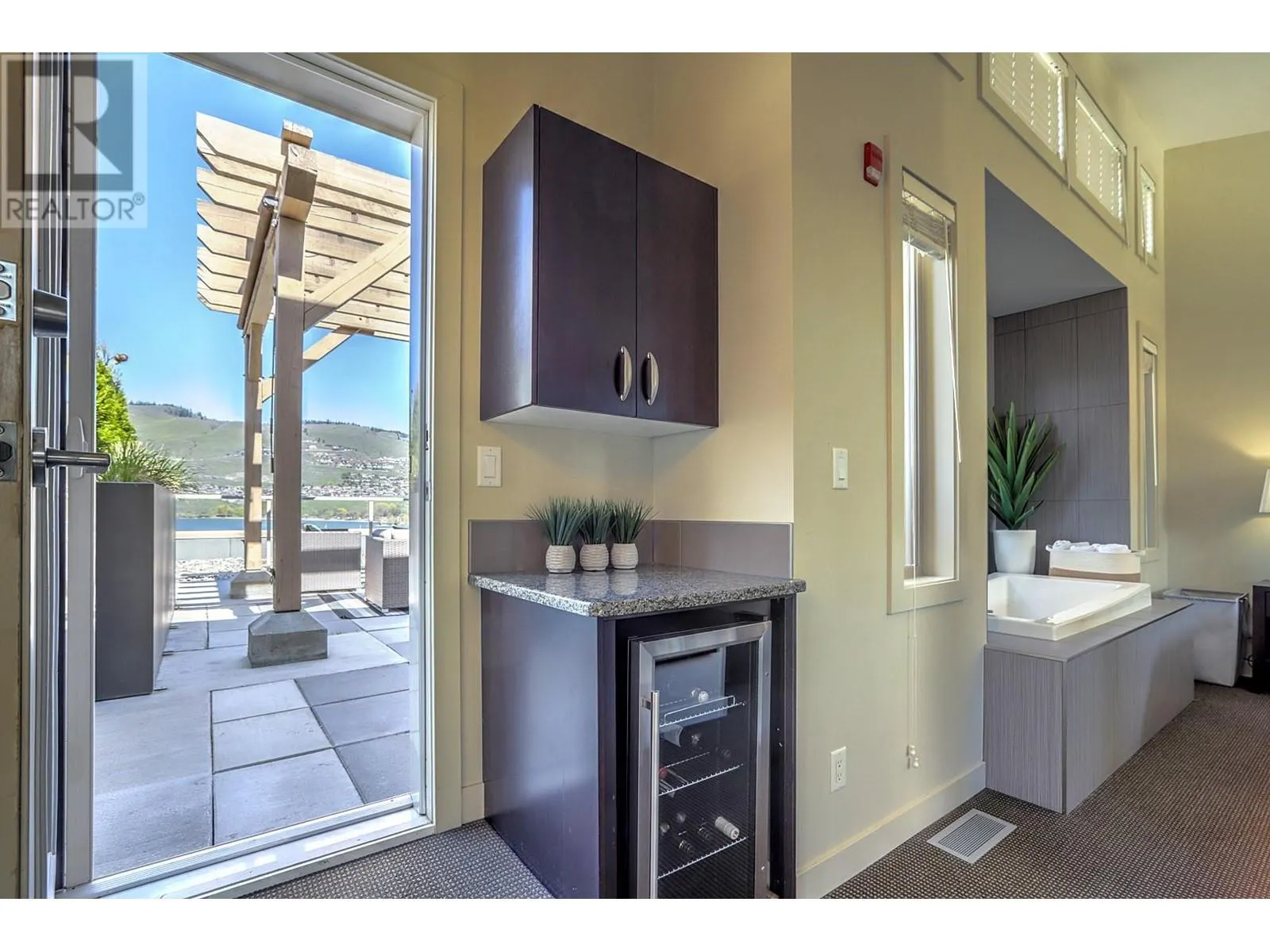7343 Okanagan Landing Road Unit# 1324