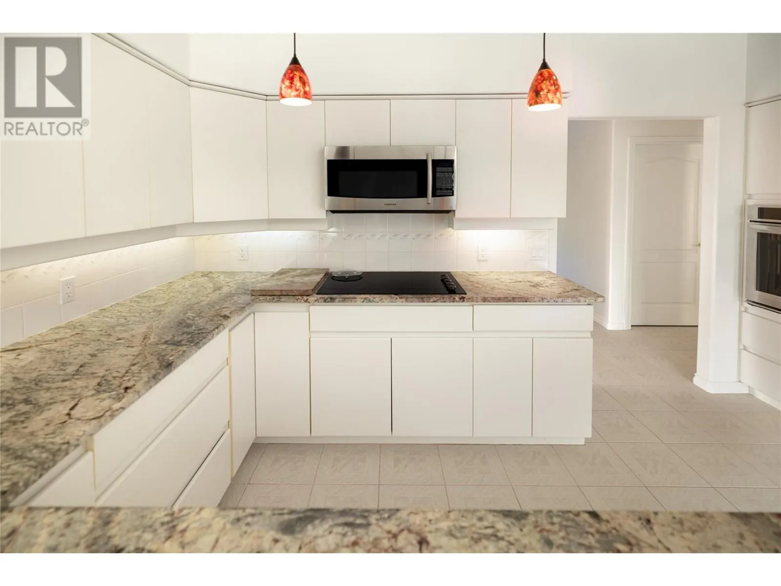 880 CHRISTINA Place Unit# 25