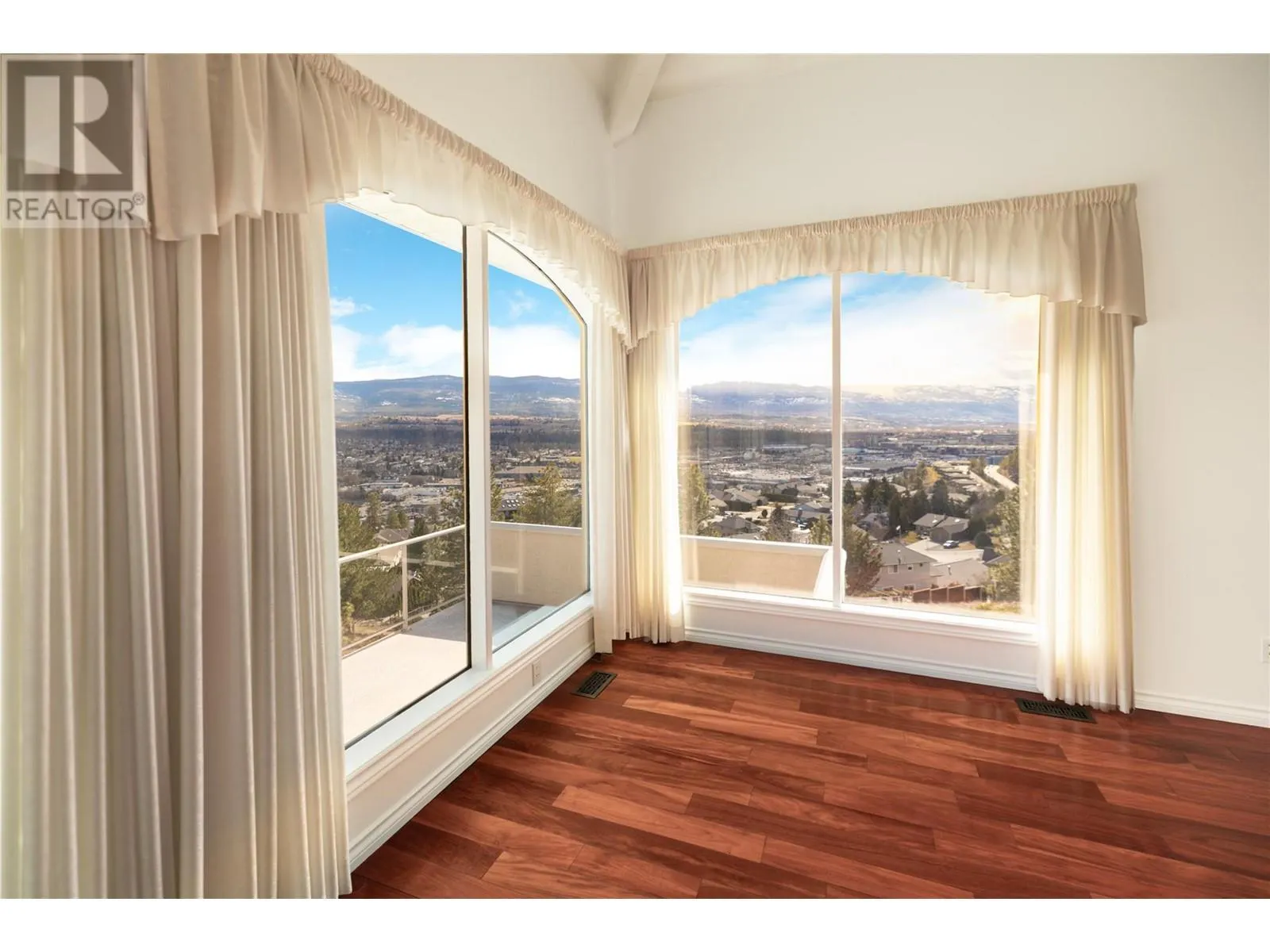 880 CHRISTINA Place Unit# 25