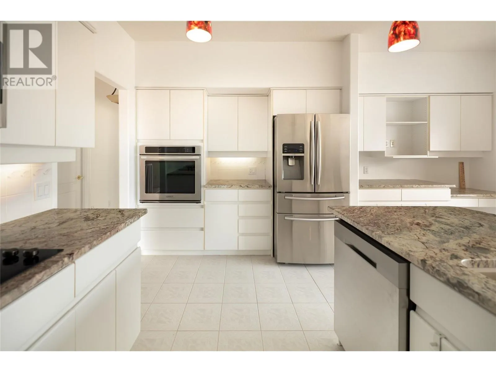 880 CHRISTINA Place Unit# 25