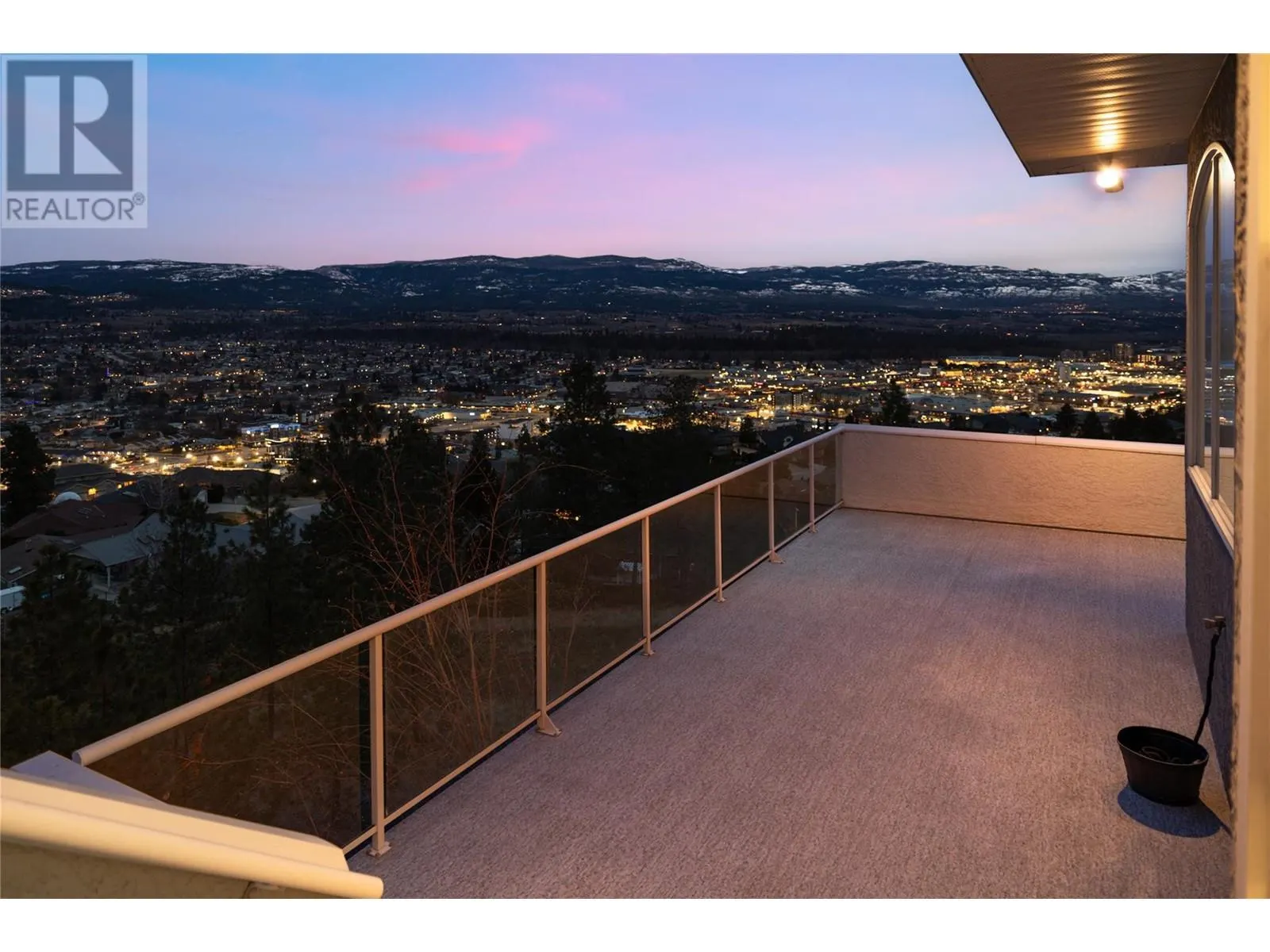 880 CHRISTINA Place Unit# 25