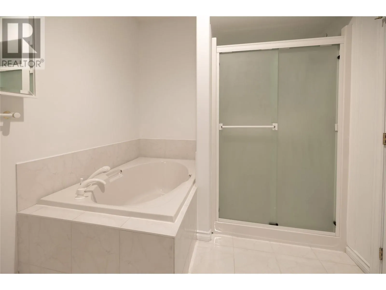 880 CHRISTINA Place Unit# 25