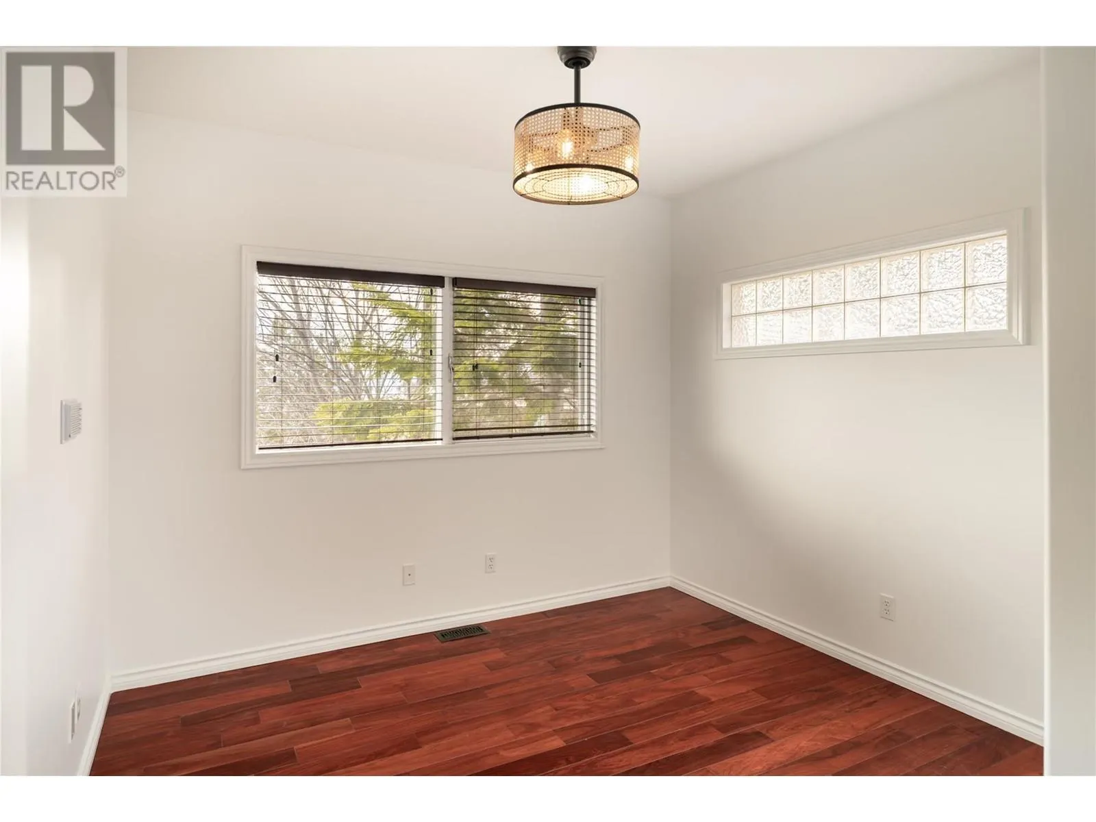 880 CHRISTINA Place Unit# 25