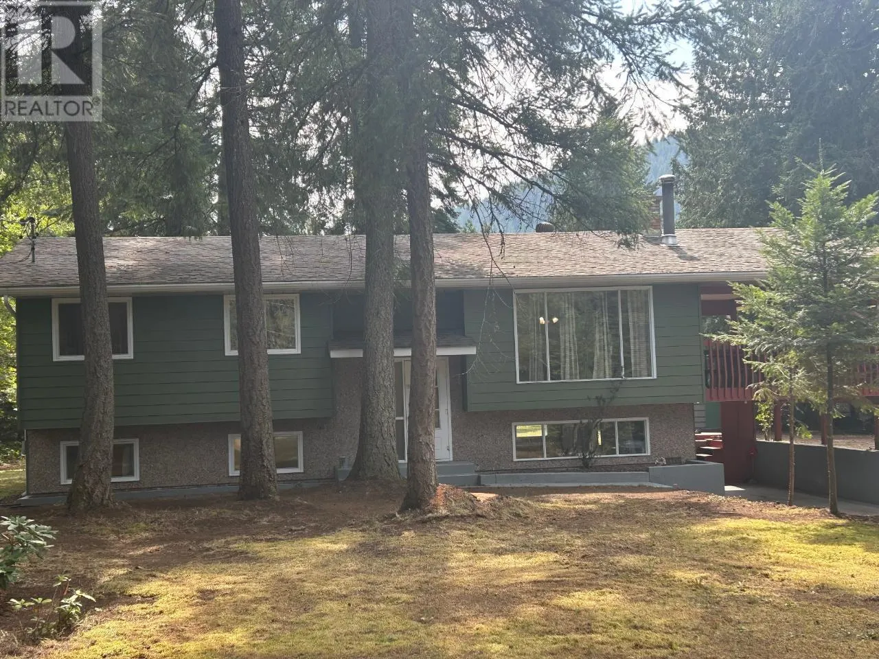 1055 WHITE Road