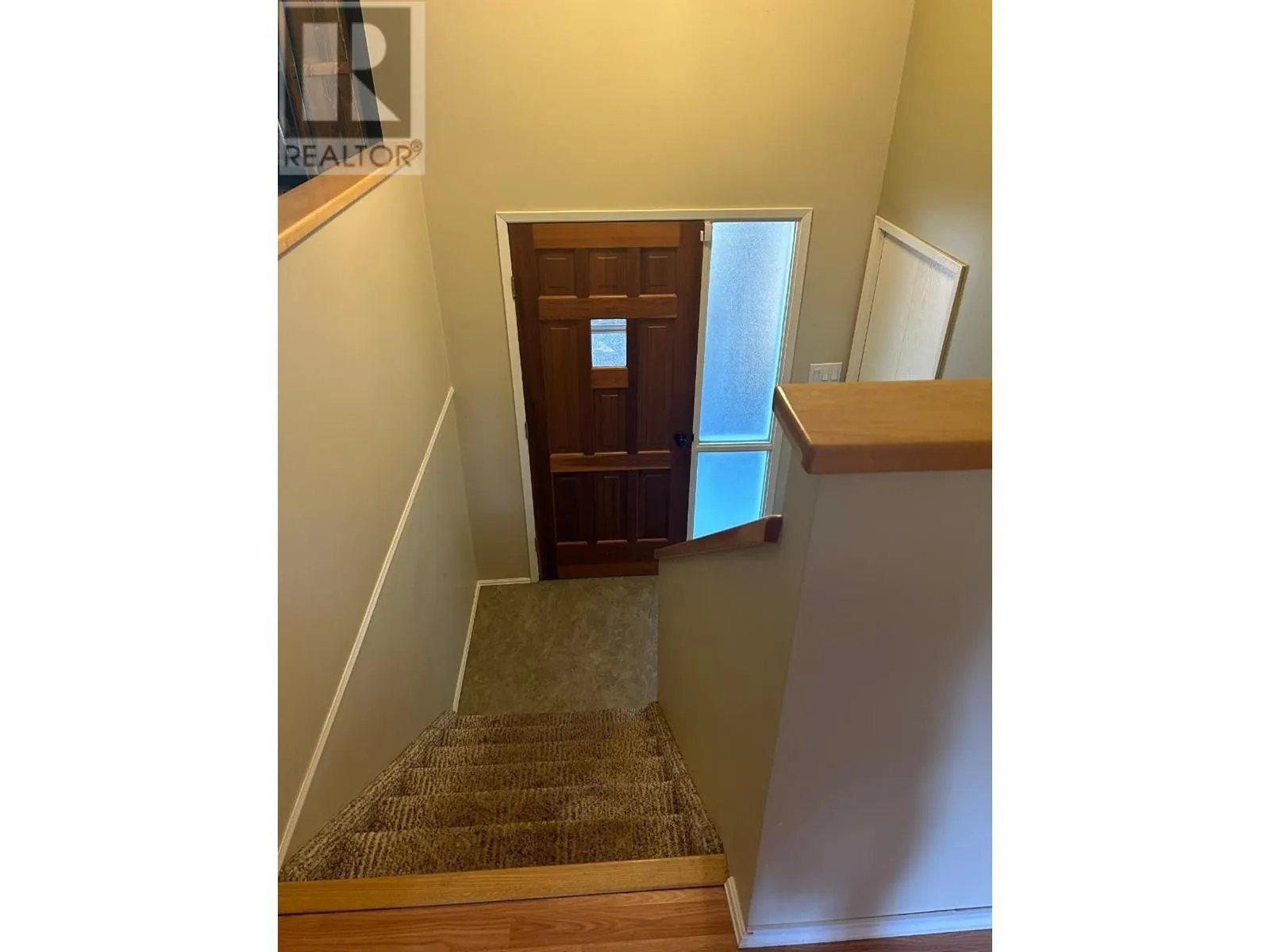 1055 WHITE Road