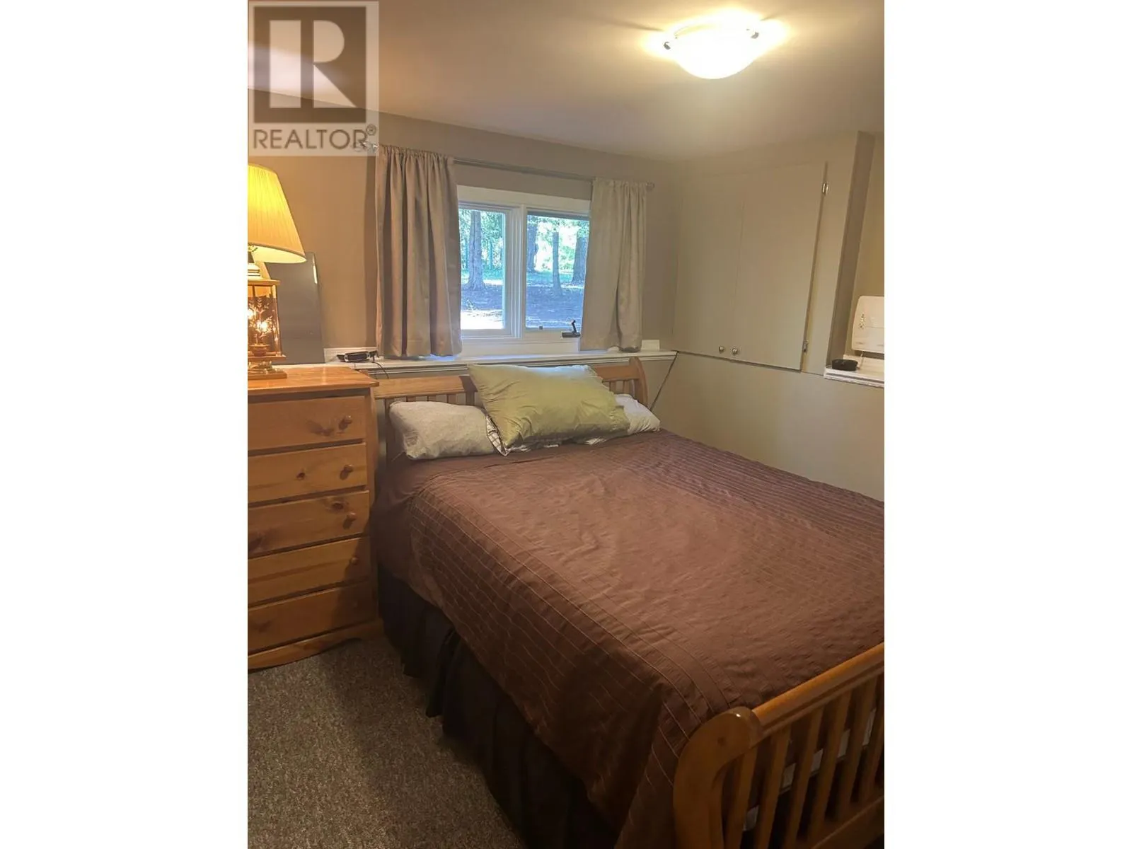1055 WHITE Road