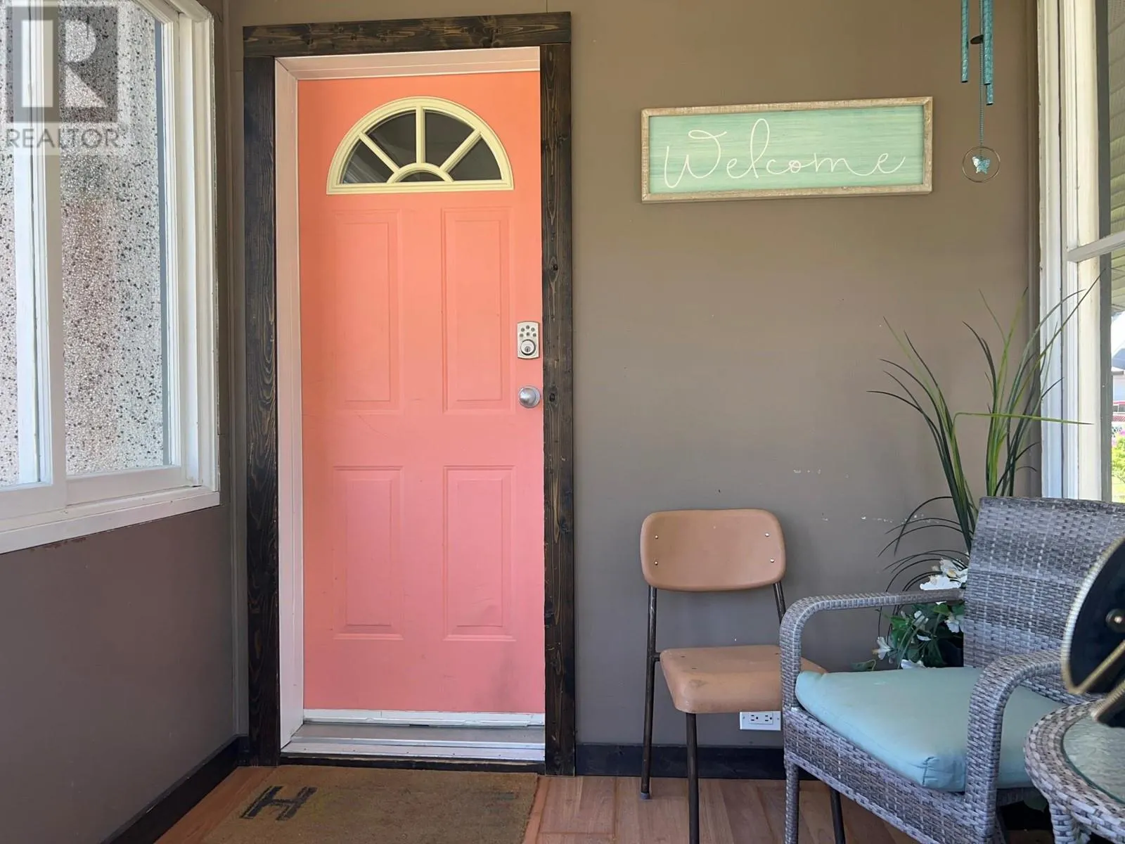 309 Third Street E