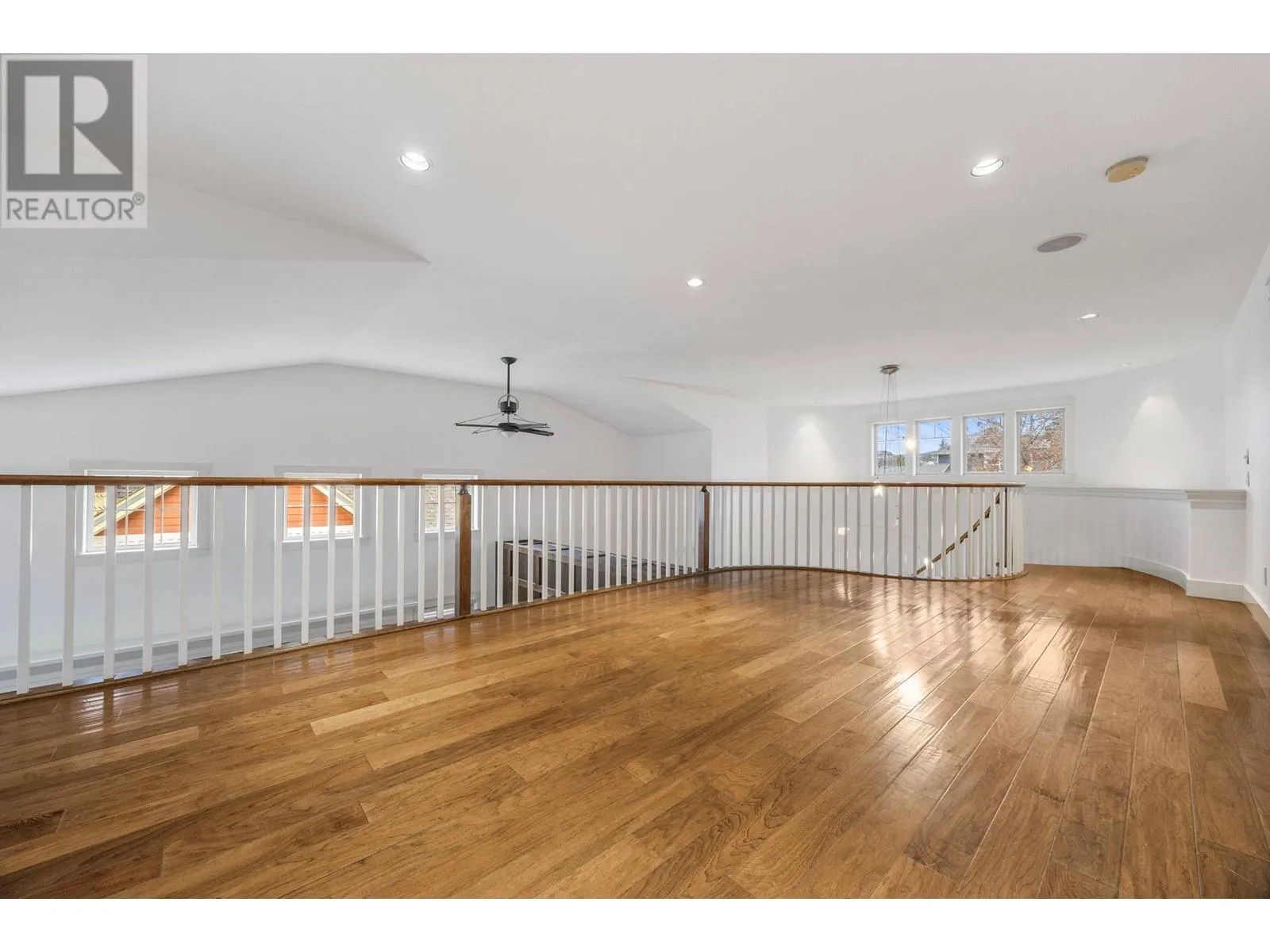5333 Chute Lake Road