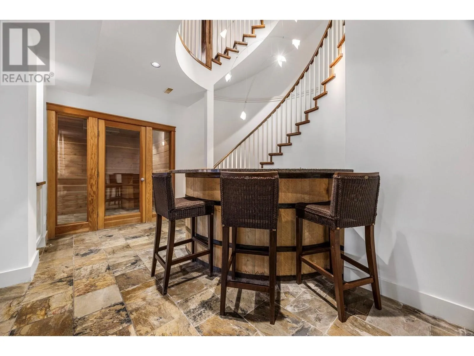5333 Chute Lake Road