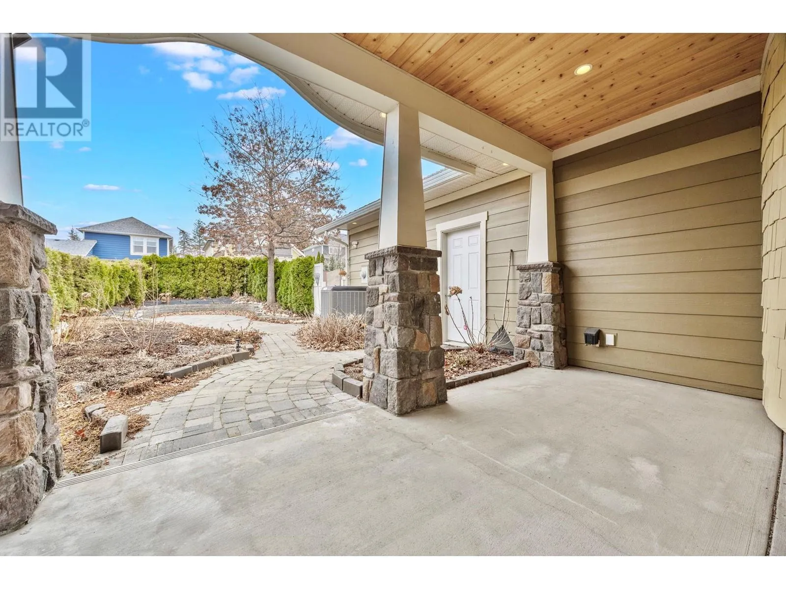 5333 Chute Lake Road