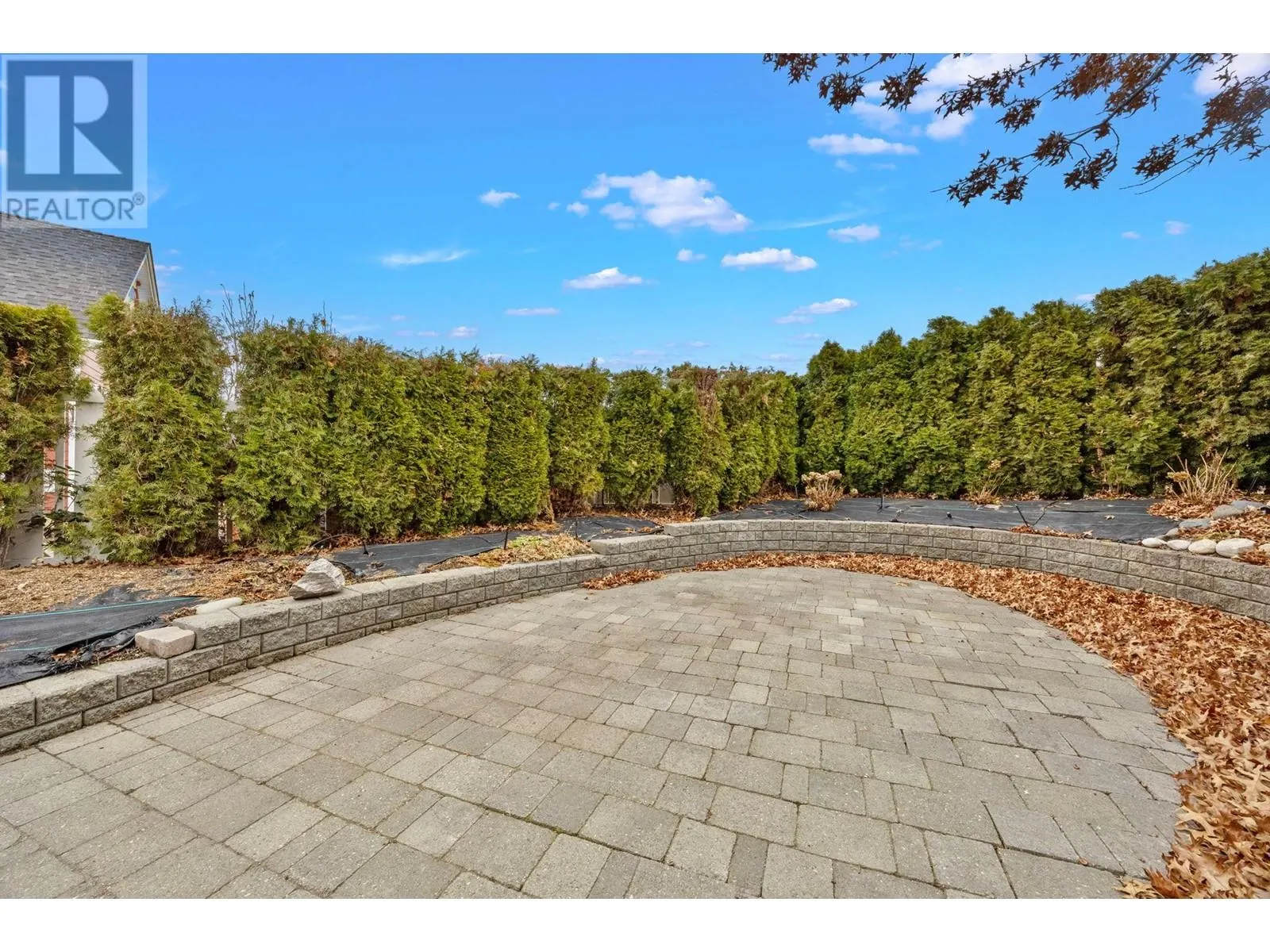 5333 Chute Lake Road